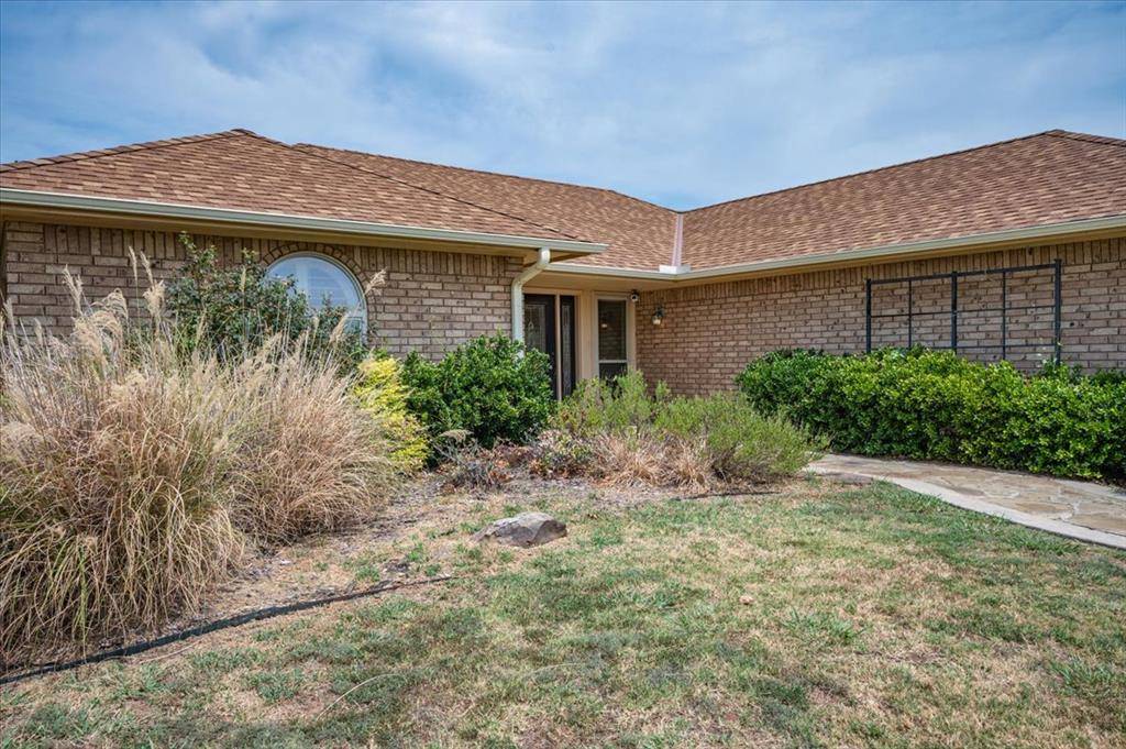 2807 W Royal Oaks DR, Pauls Valley, OK 73075
