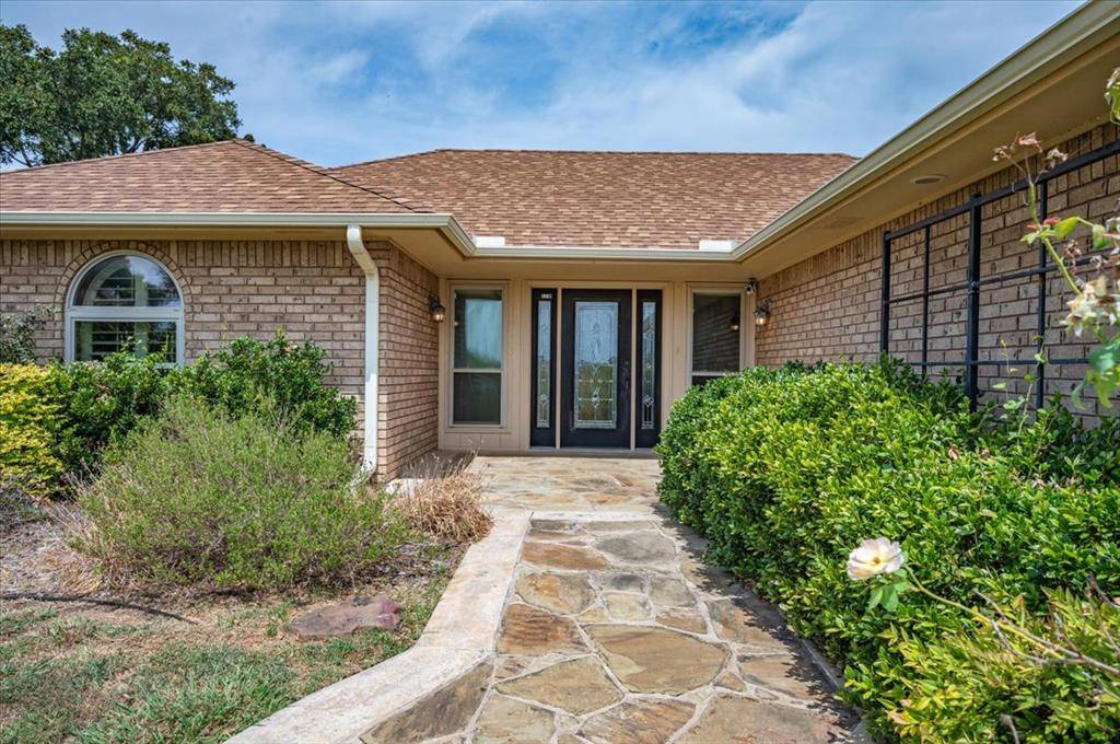 2807 W Royal Oaks DR, Pauls Valley, OK 73075