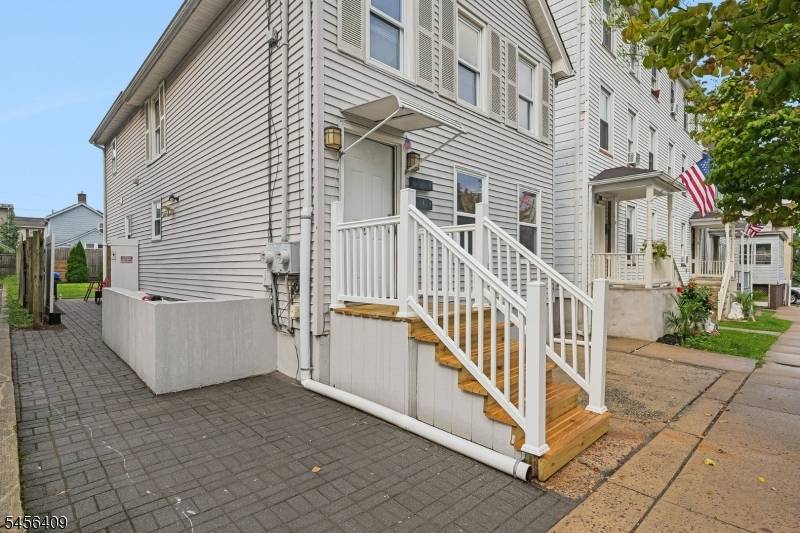 24 Welton St, New Brunswick City, NJ 08901