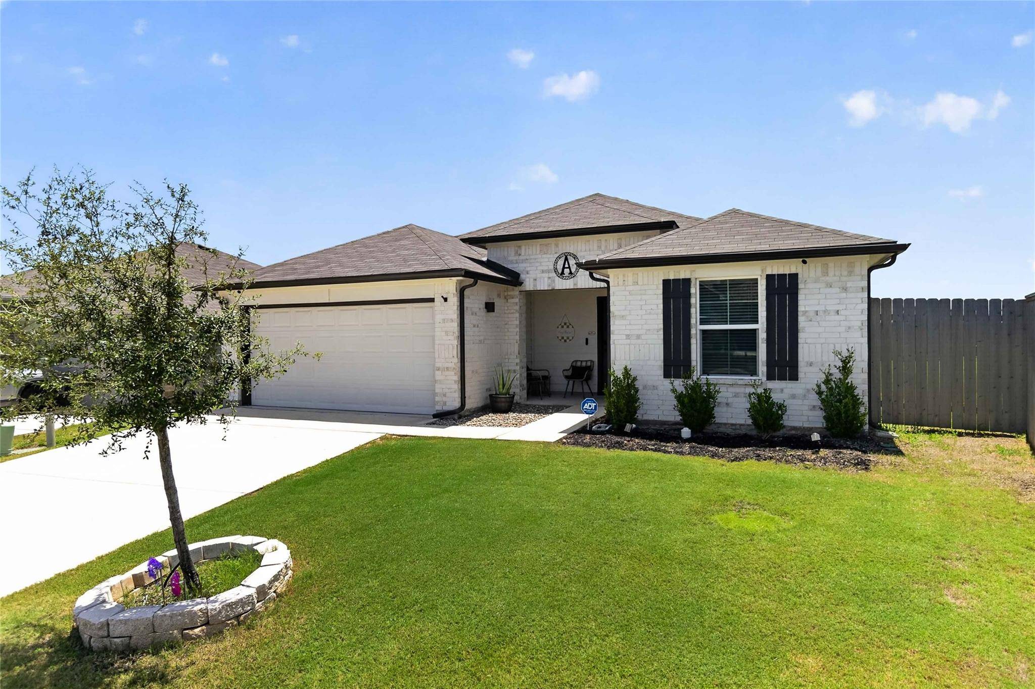 908 Gerardia CT, Seguin, TX 78155
