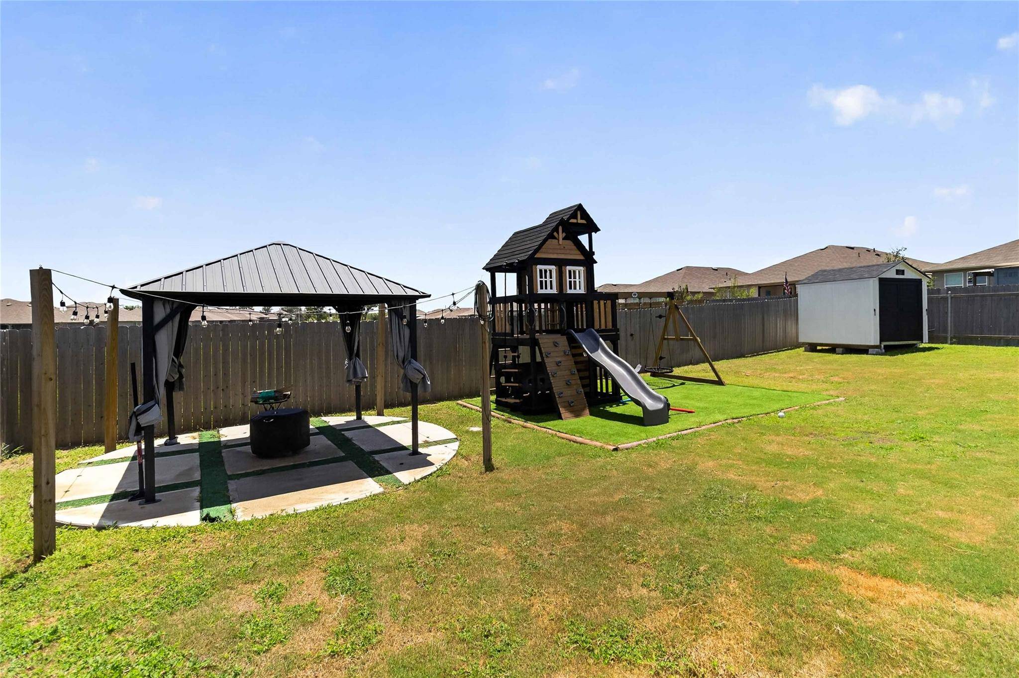 908 Gerardia CT, Seguin, TX 78155