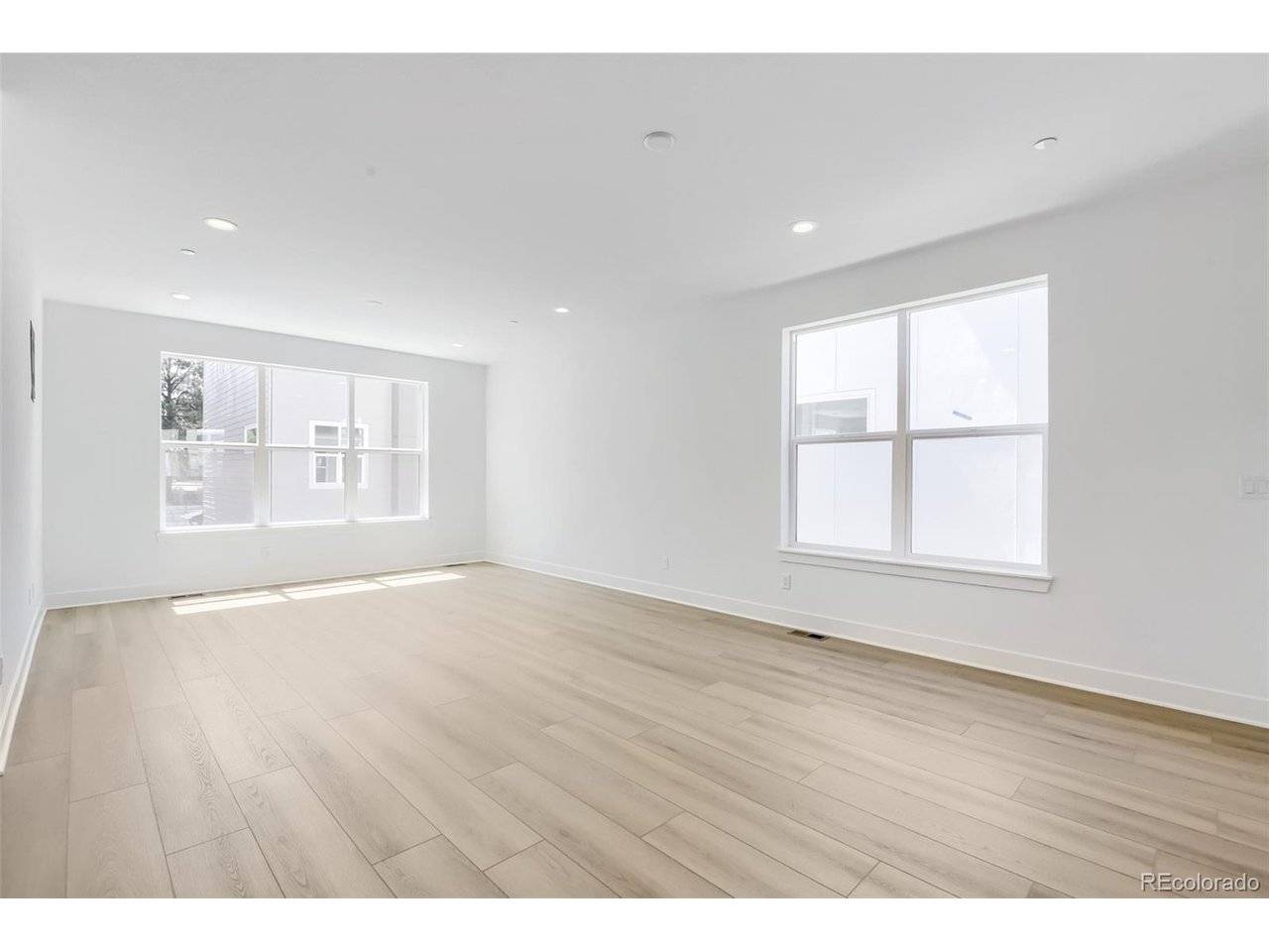 10978 E Hinsdale, Centennial, CO 80112