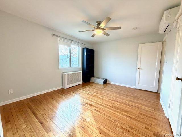216-37 68th AVE #Upper, Oakland Gardens, NY 11364