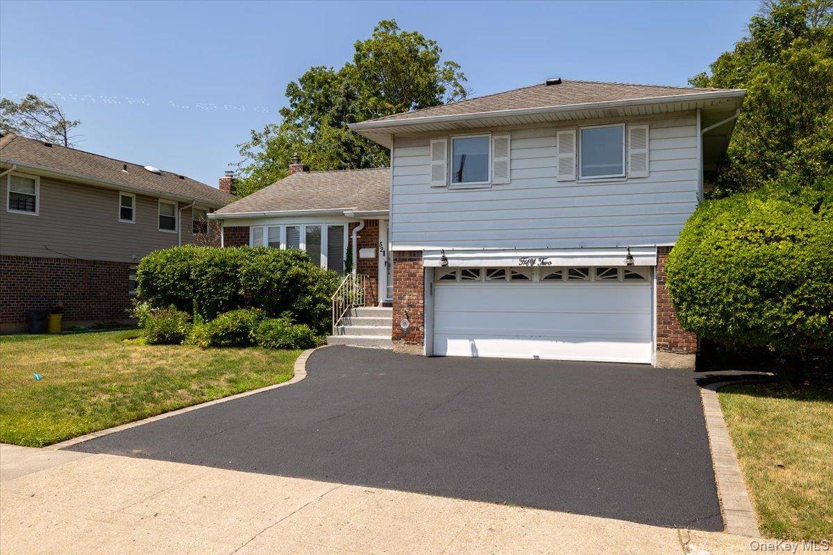 52 blanche, Plainview, NY 11803