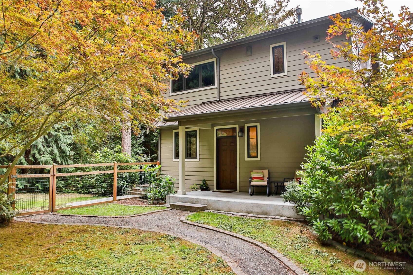 8039 Cultus Bay RD, Clinton, WA 98236