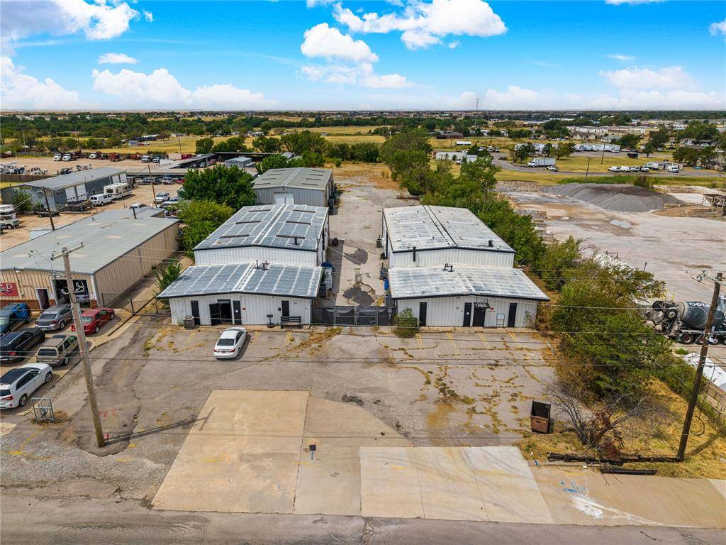 1701 SW Sheridan RD #1701-1703, Lawton, OK 73505
