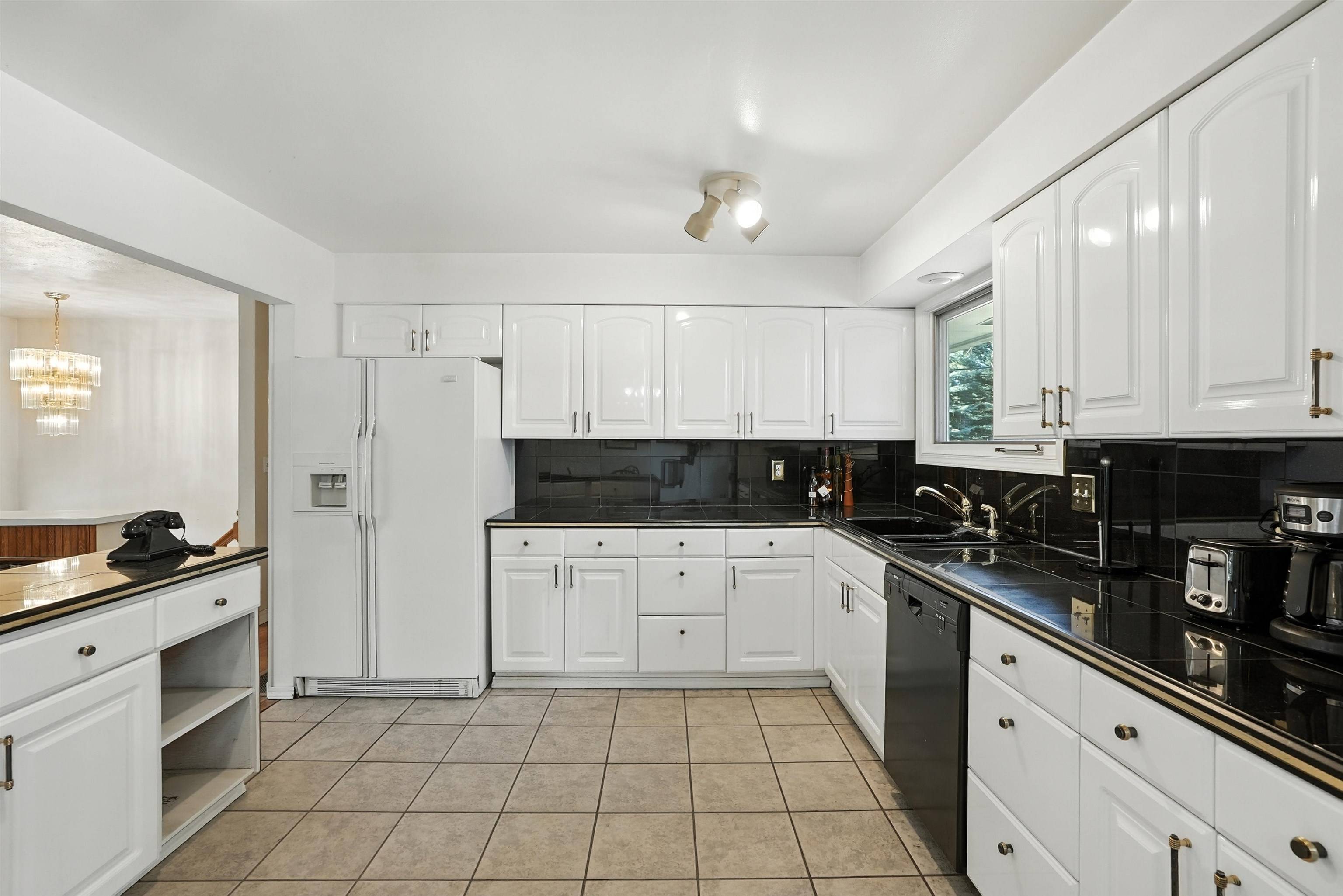 1026 W Woodway Ave, Spokane, WA 99218