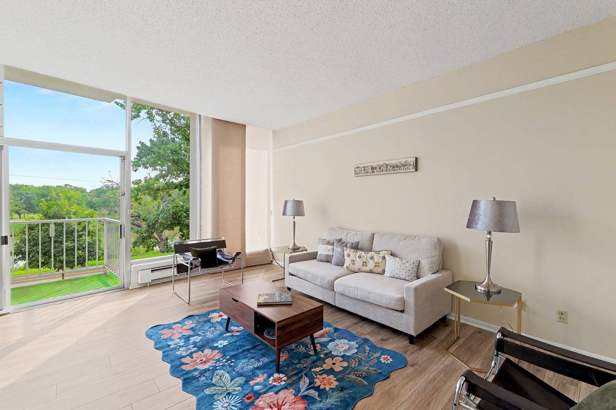 1401 W River Blvd., Wichita, KS 67203