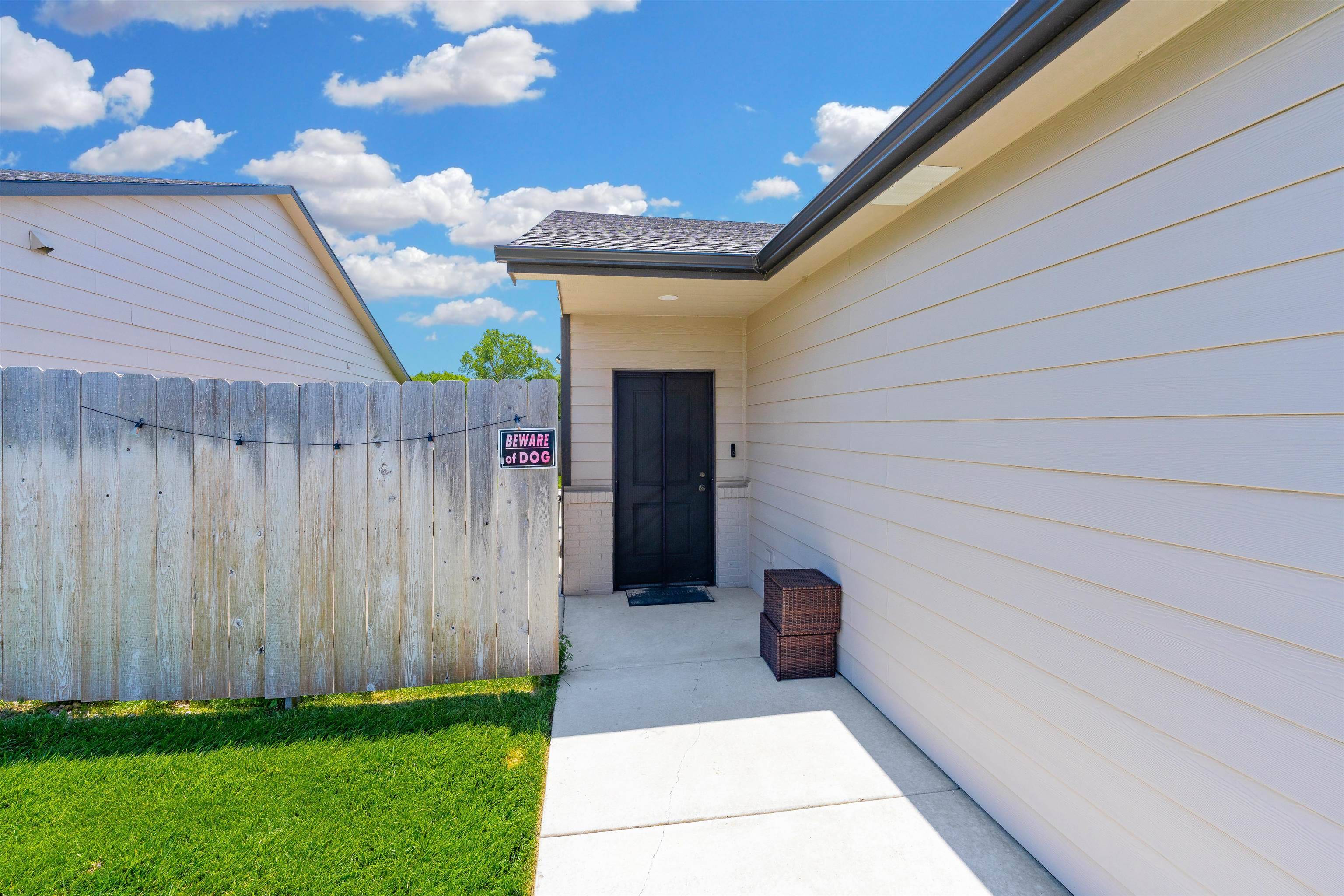 12019 W Shadow Lakes, Wichita, KS 67205