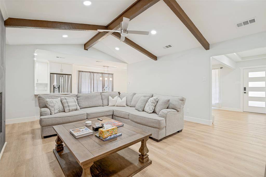 948 Briarcove Place, Lancaster, TX 75146