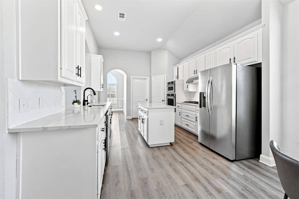 4224 Arbor Creek Drive, Carrollton, TX 75010