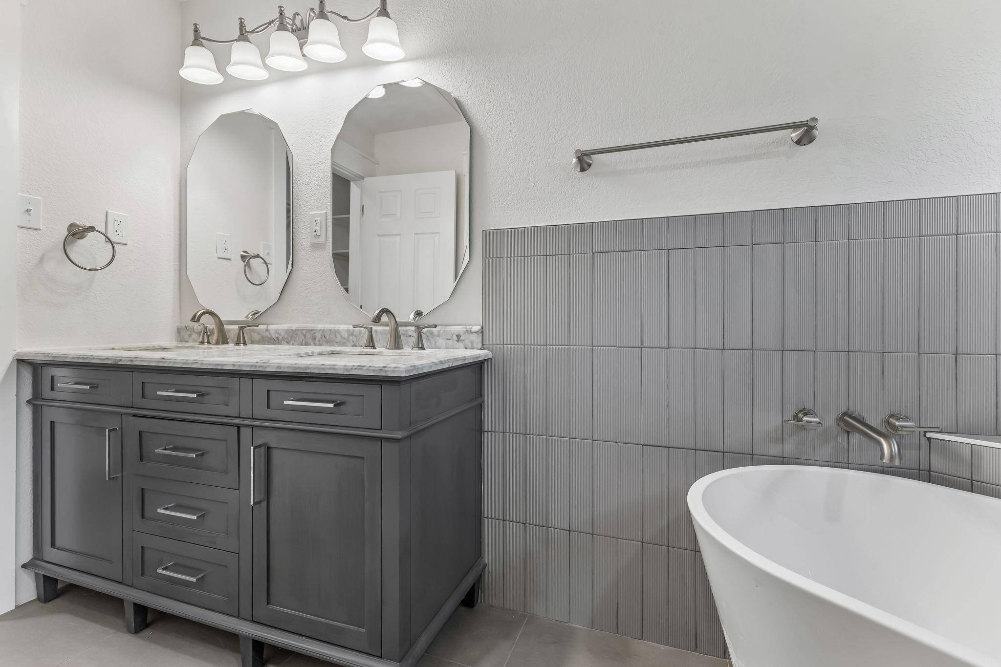 8921 Corran Ferry DR, Austin, TX 78749