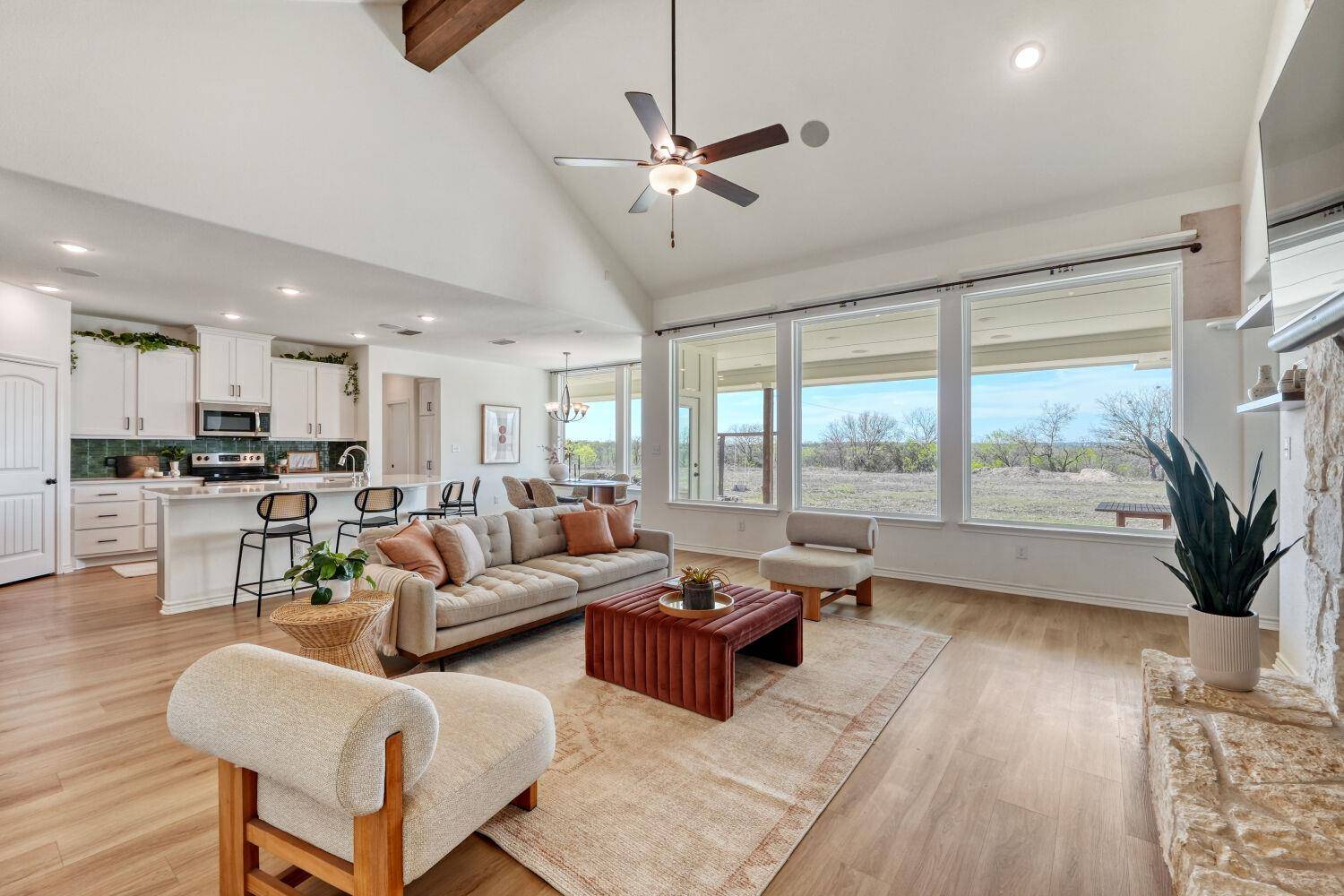 1642 Scull RD, San Marcos, TX 78666