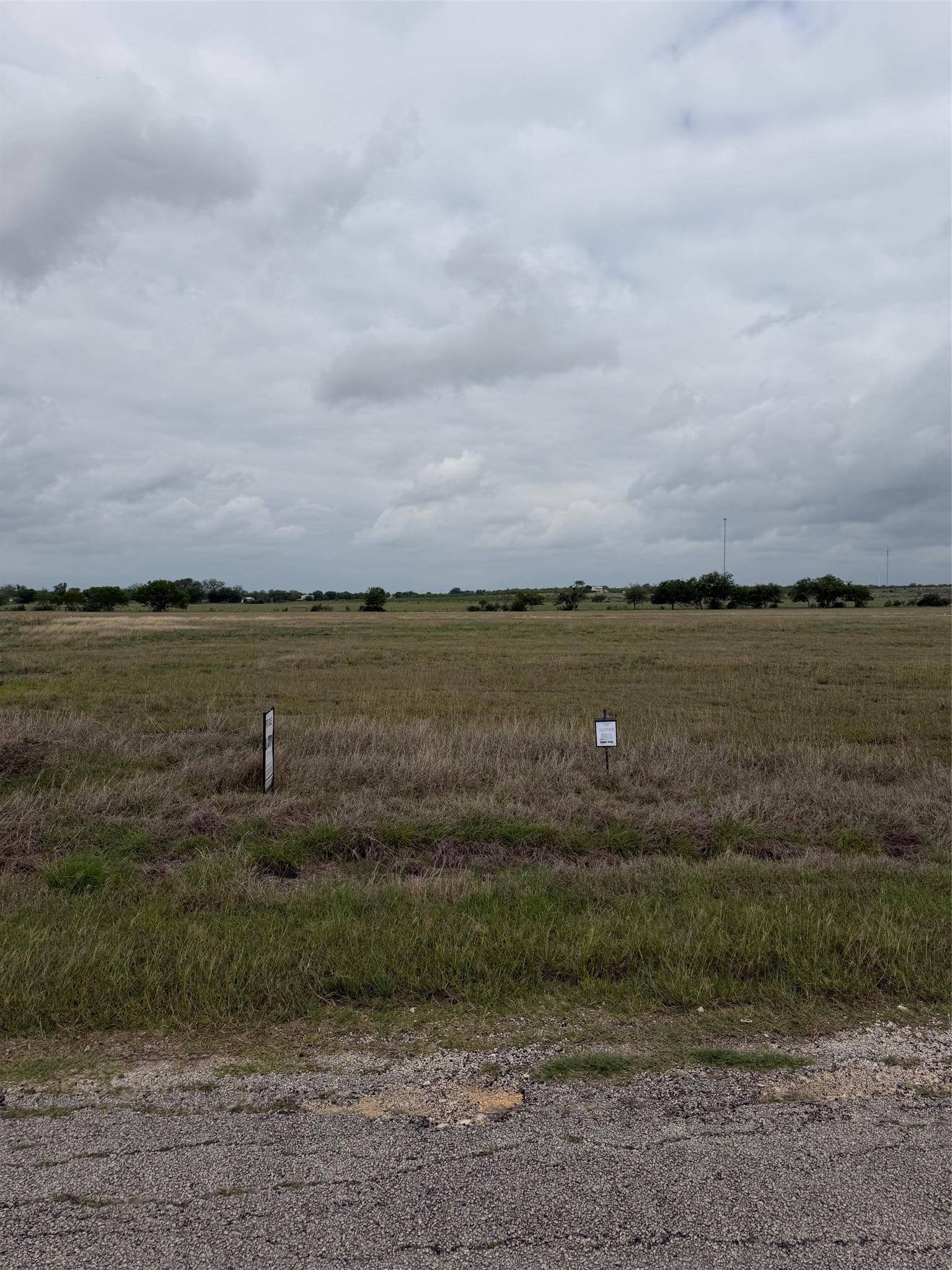 330 Airfield RD, Fentress, TX 78622