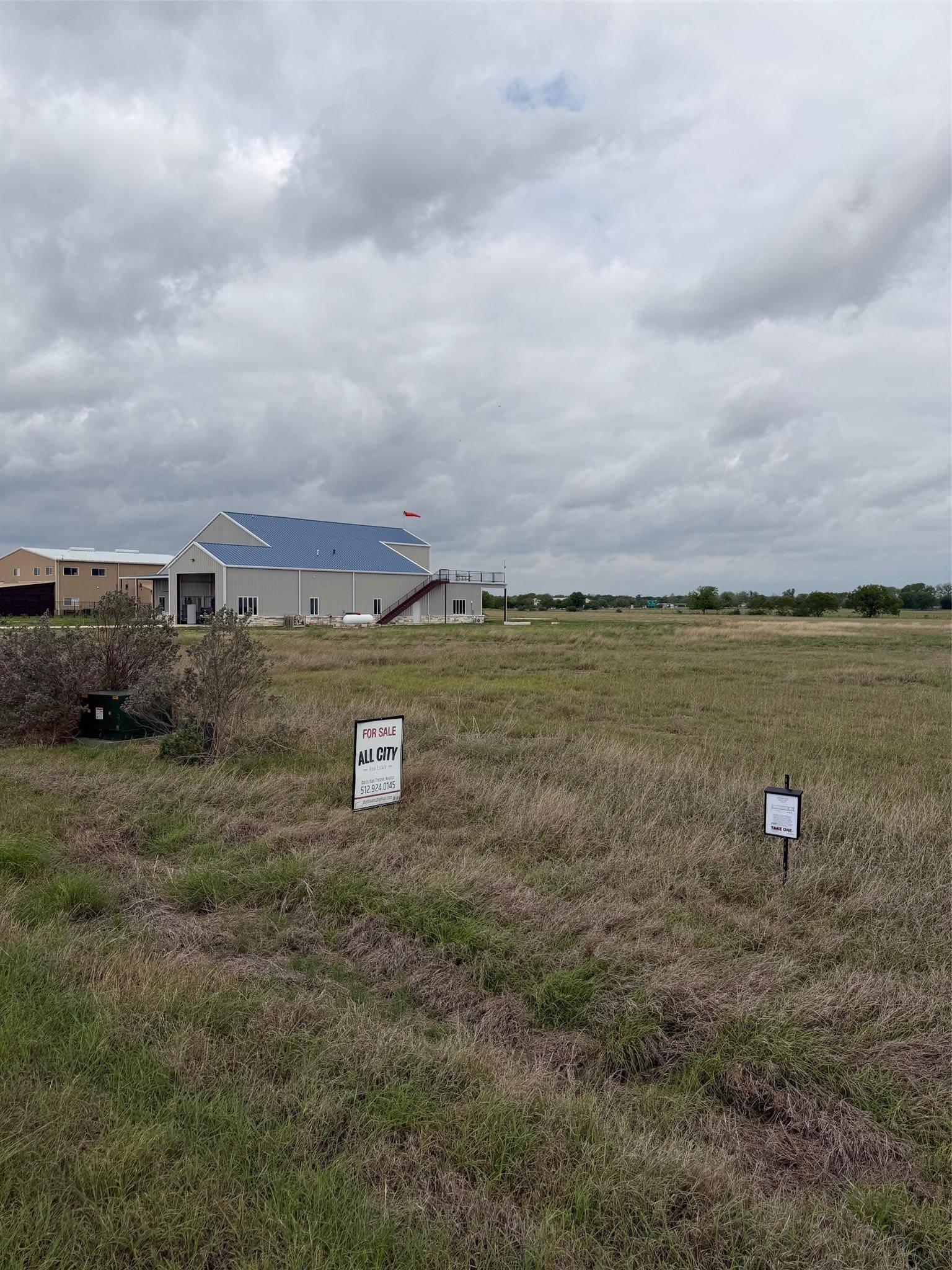 330 Airfield RD, Fentress, TX 78622