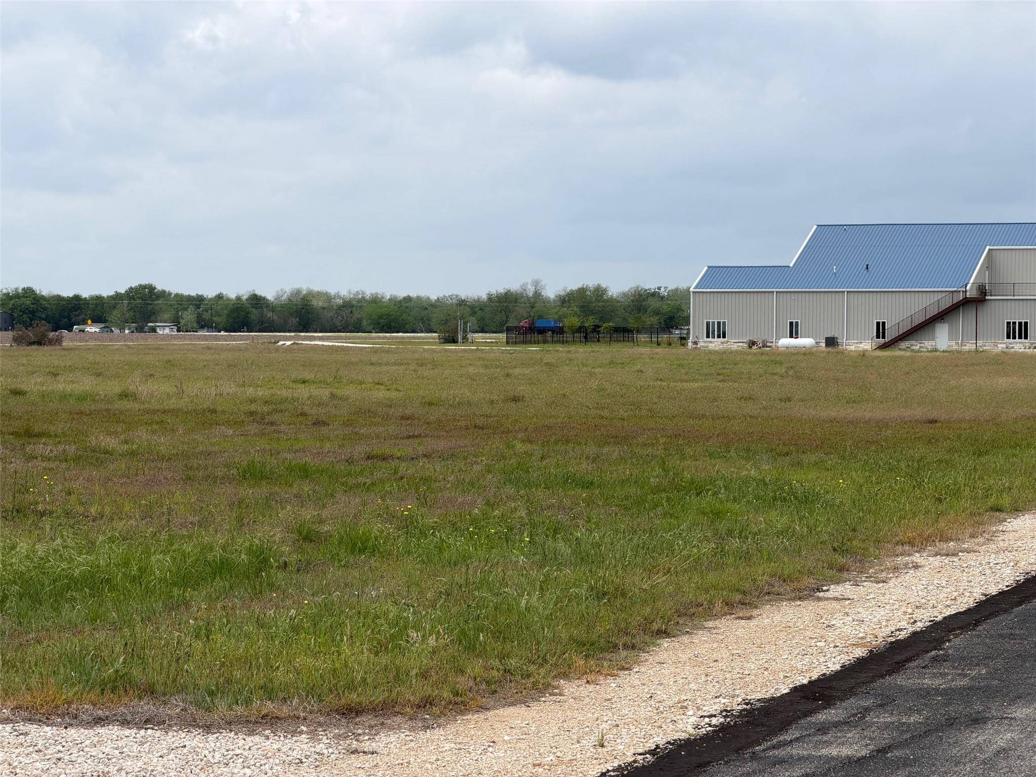 330 Airfield RD, Fentress, TX 78622
