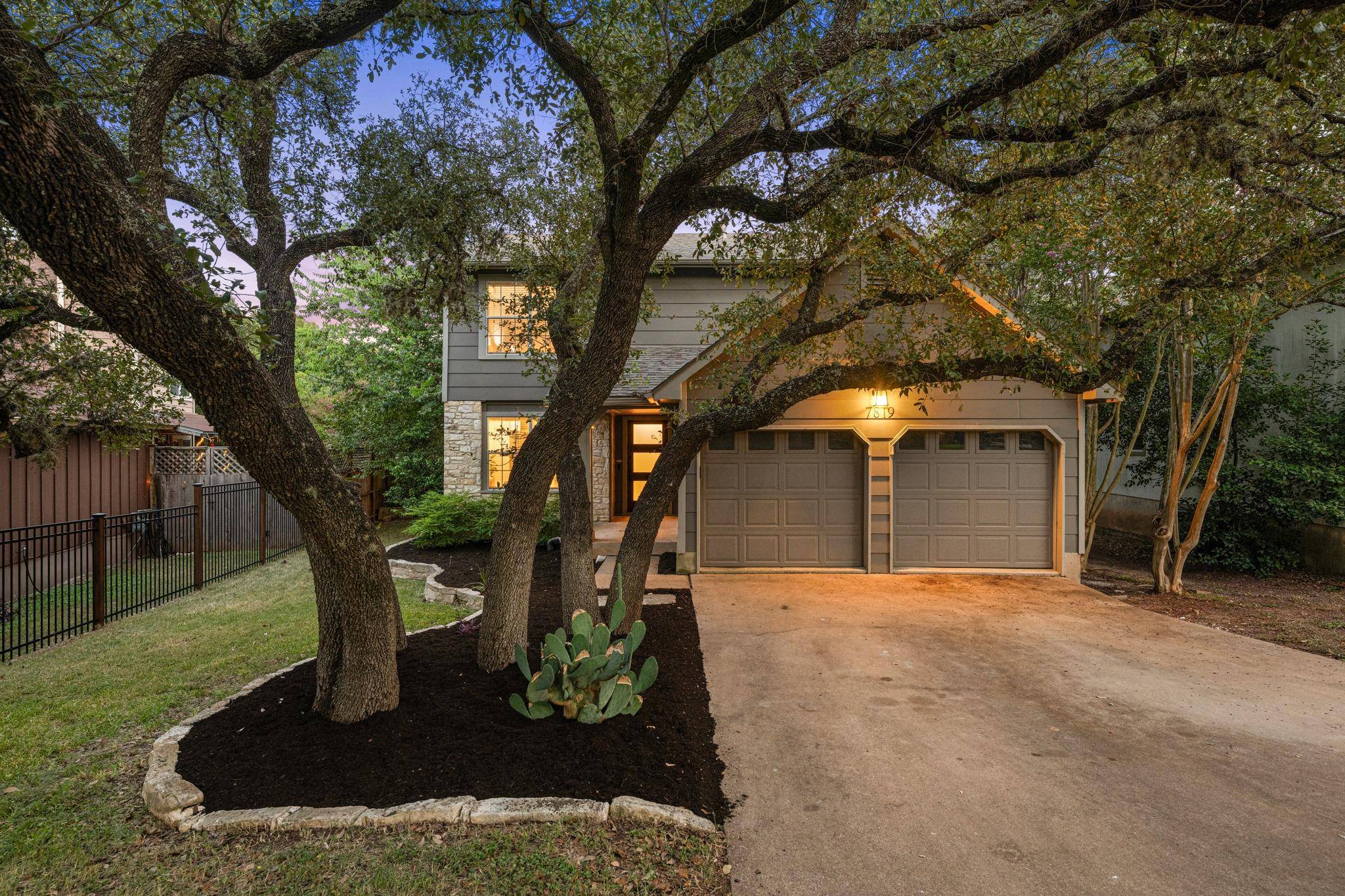 7819 Palacios DR, Austin, TX 78749