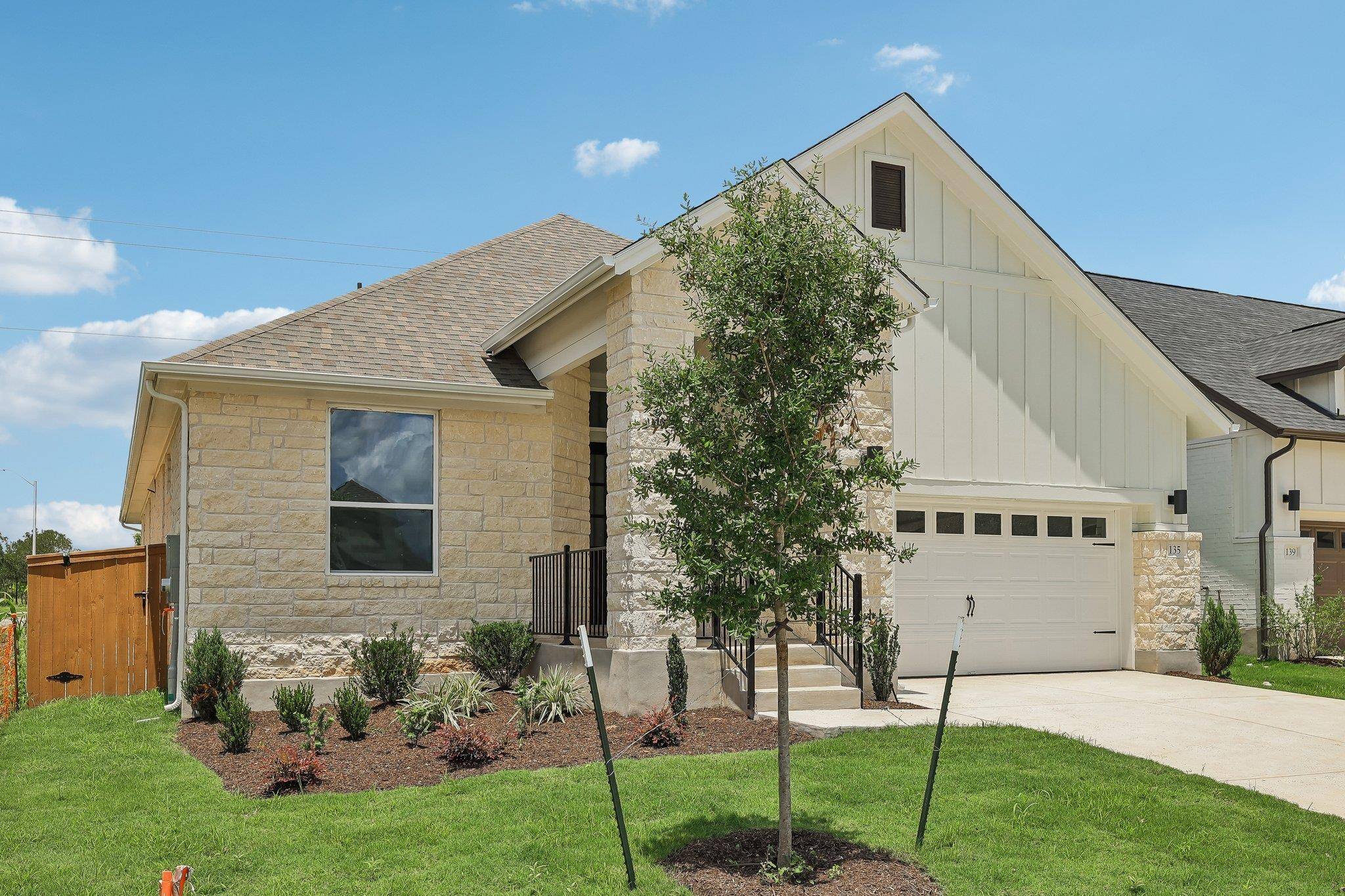 135 Comfort DR, Buda, TX 78610