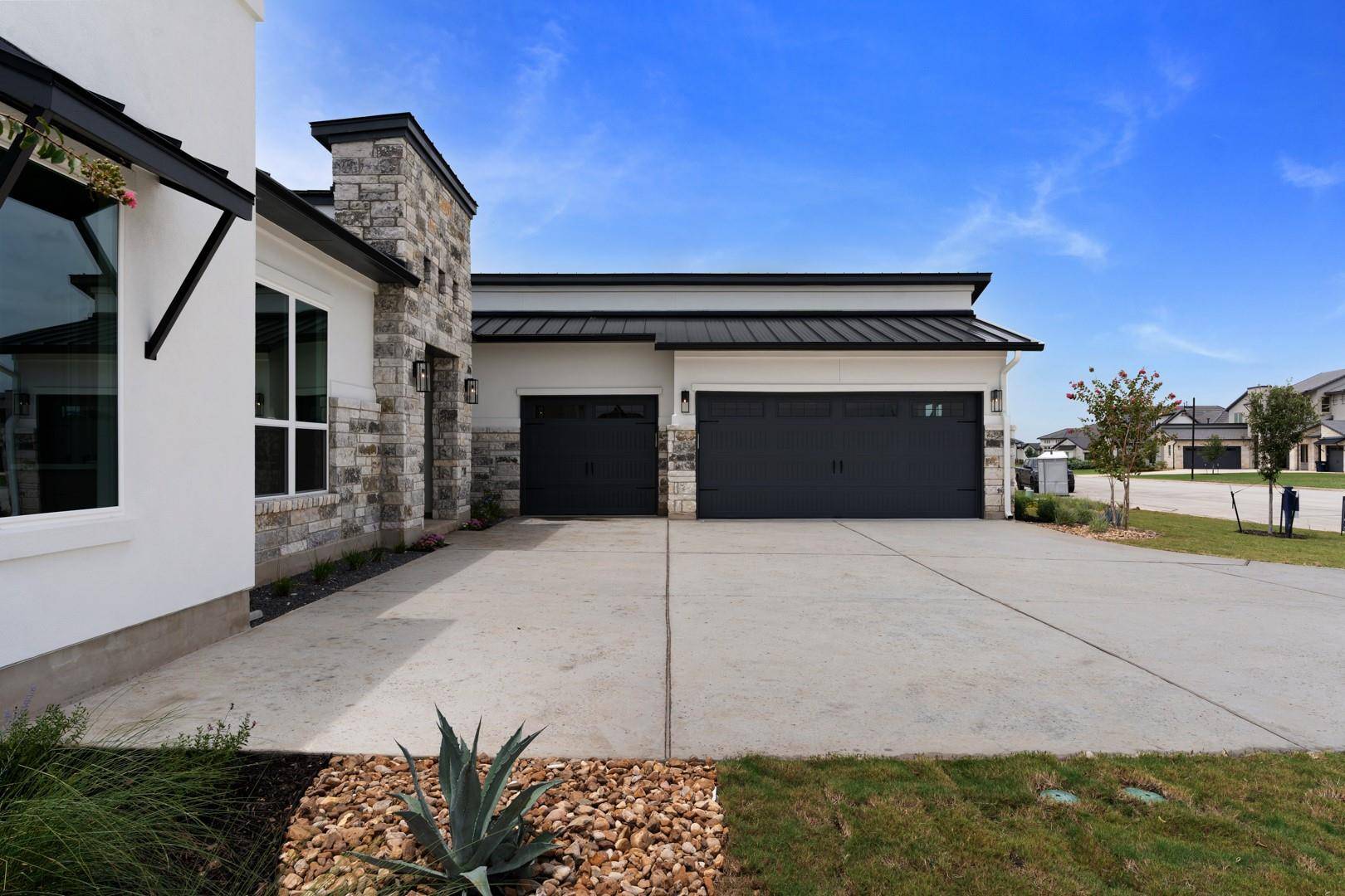 109 La Ventana DR, Liberty Hill, TX 78642