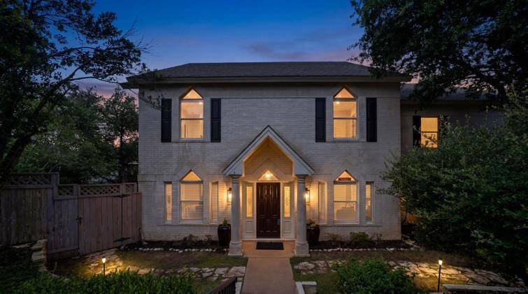 9402 Bluegrass DR, Austin, TX 78759