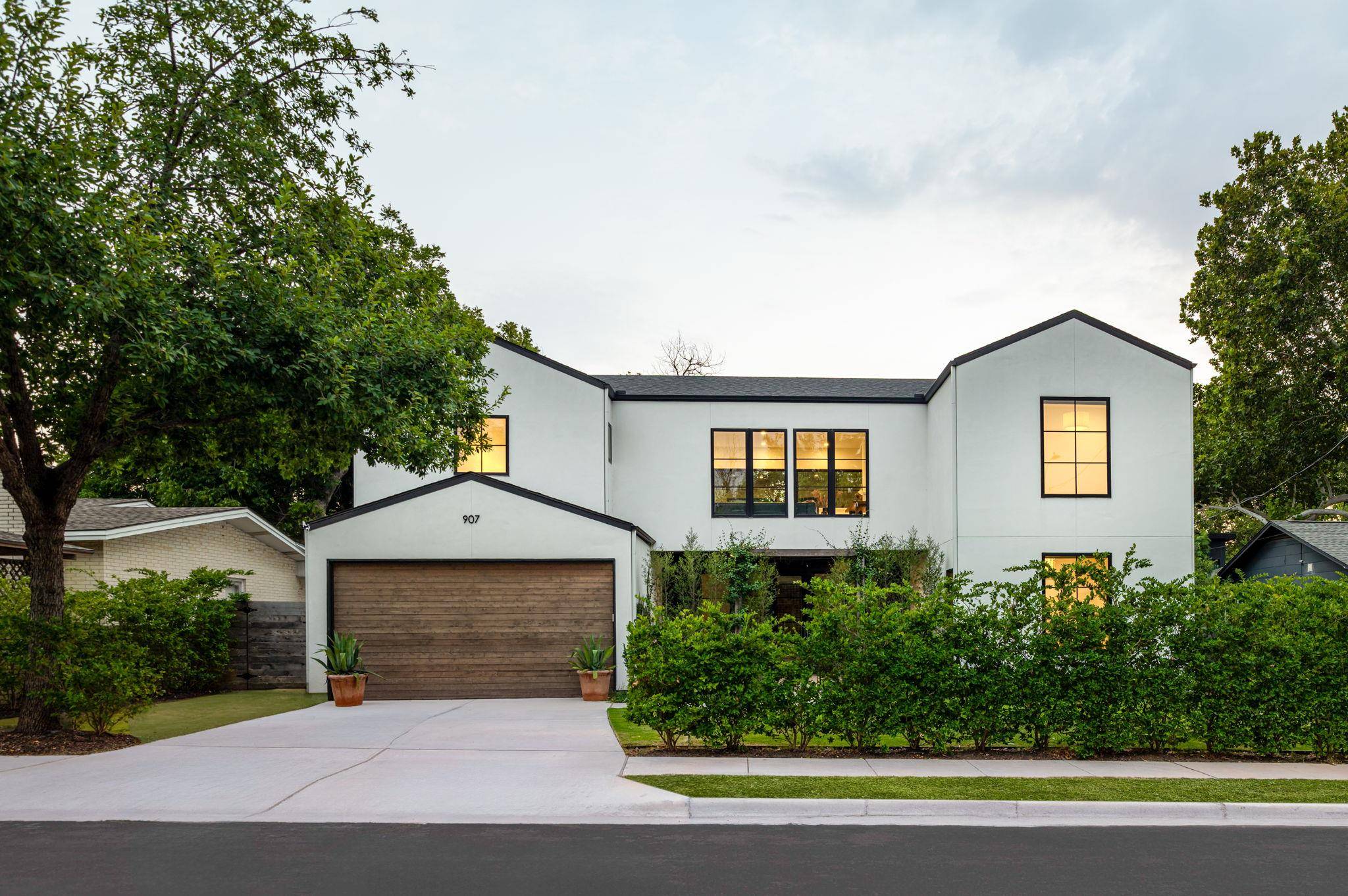 907 Karen, Austin, TX 78757