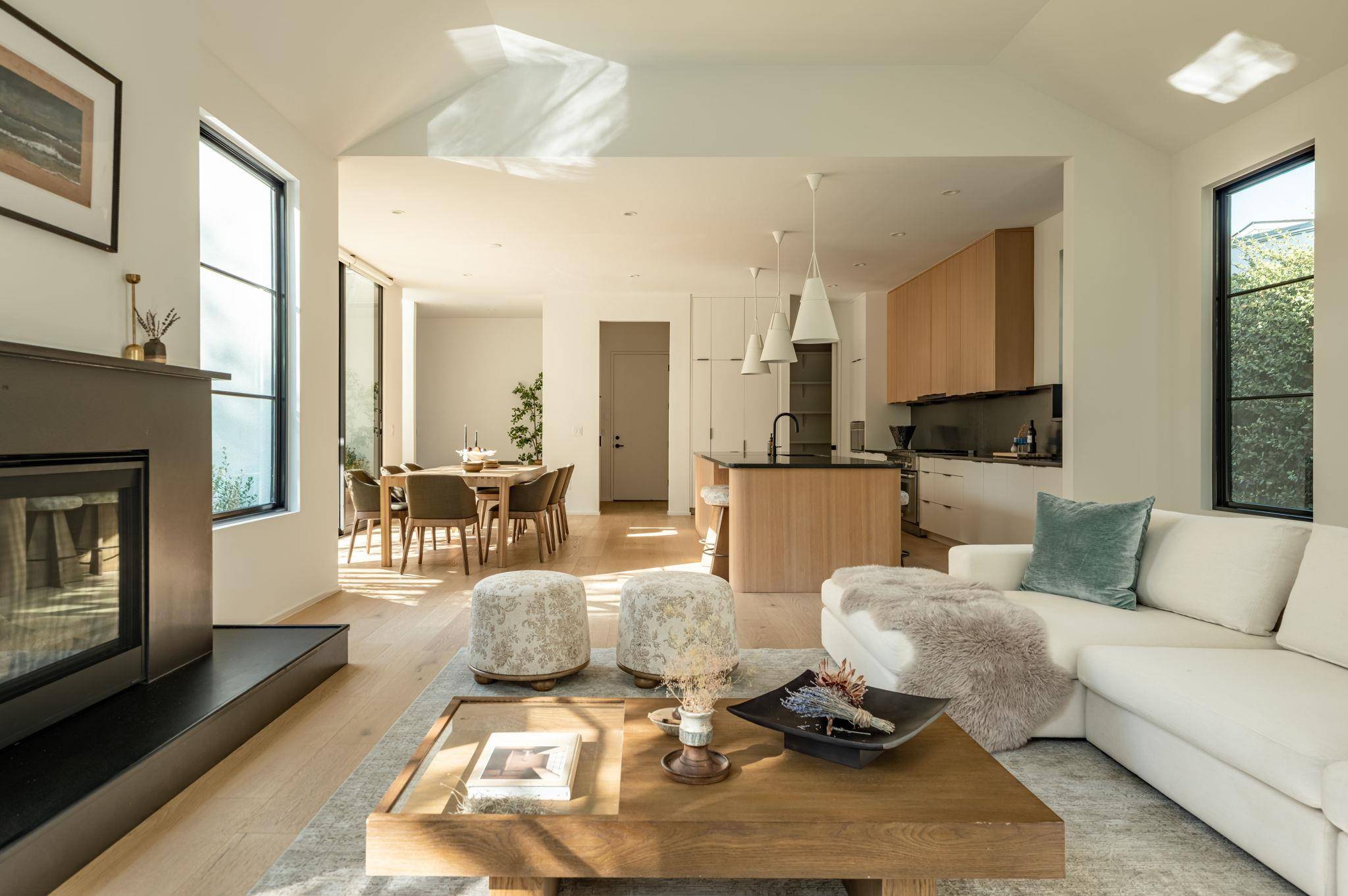 907 Karen, Austin, TX 78757