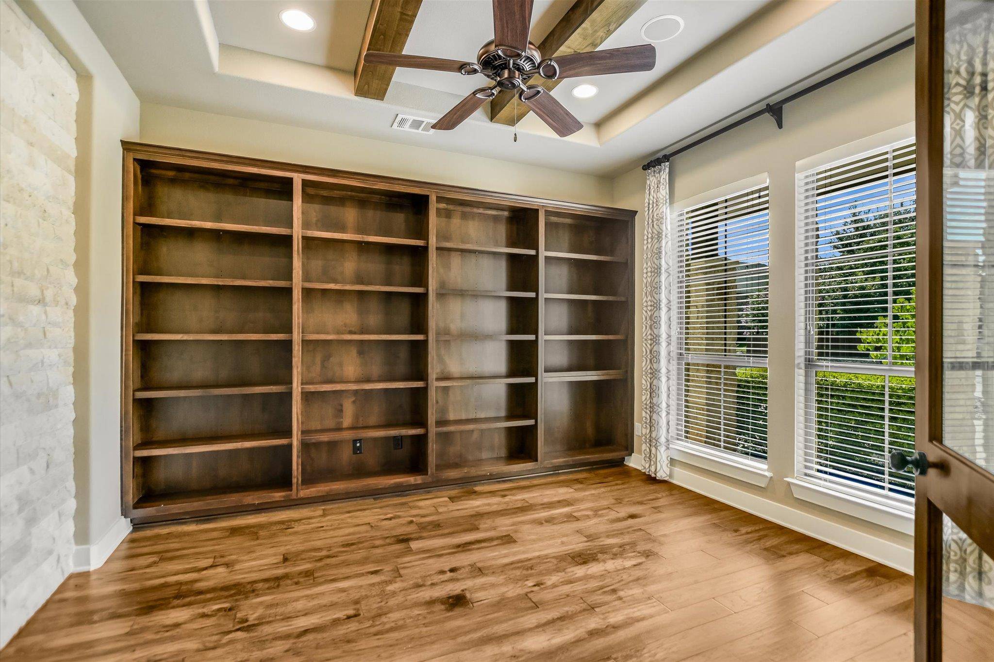 6005 Empresa DR, Austin, TX 78738