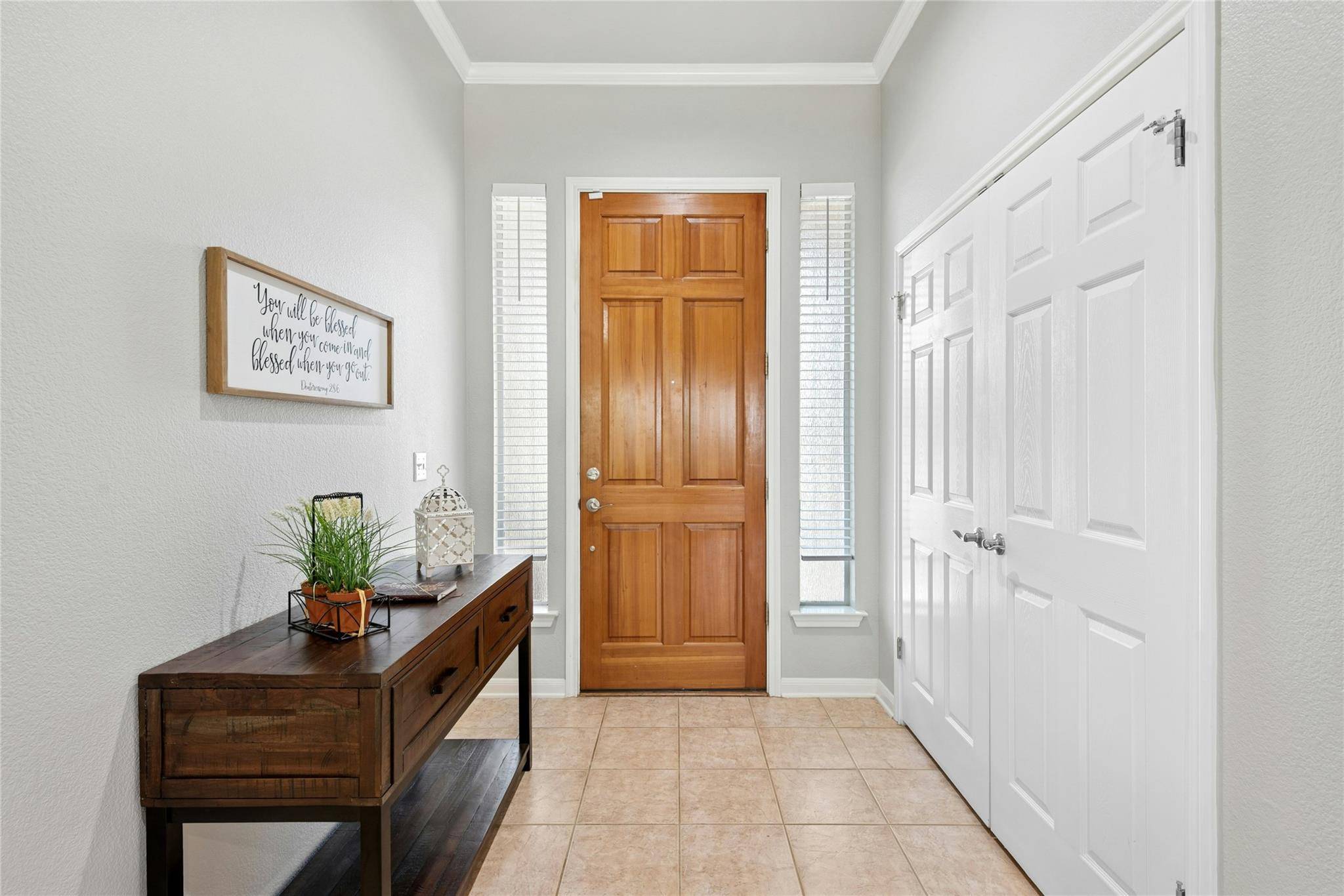 106 Waterlily LN, Georgetown, TX 78633
