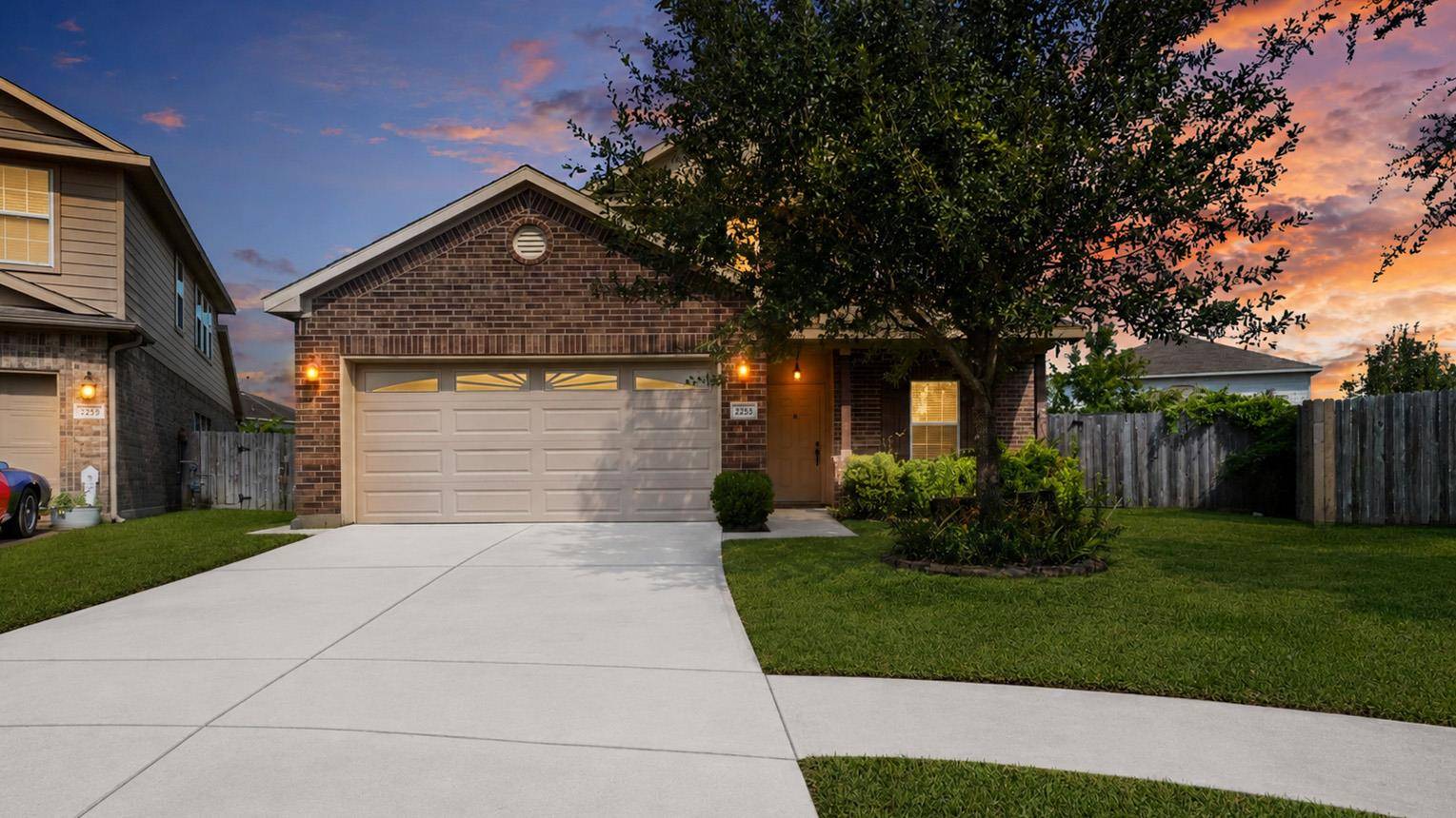 2237 Onyx CT, Texas City, TX 77591