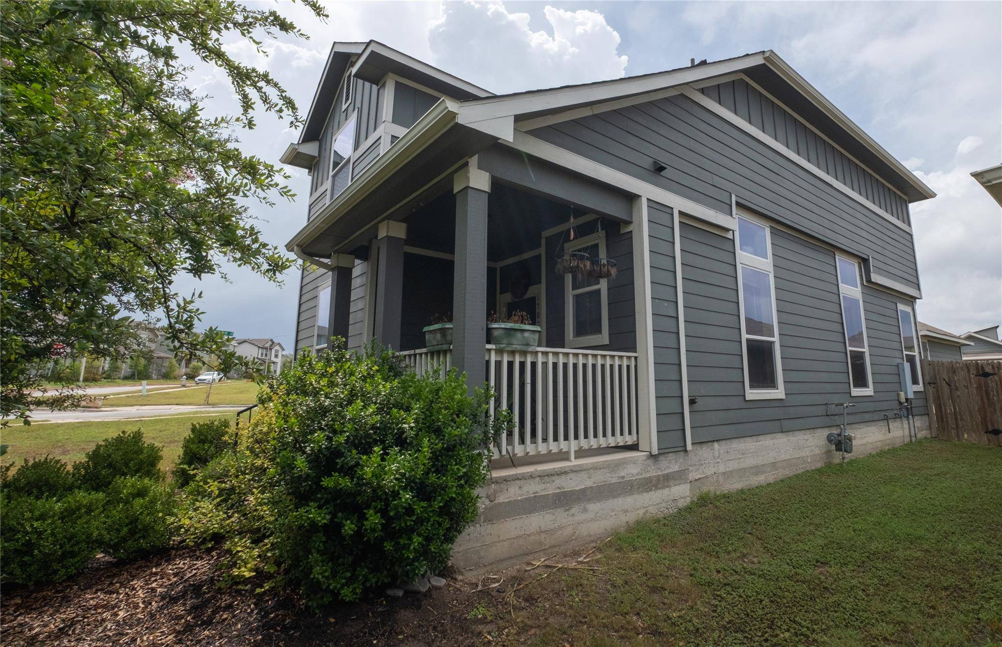 1700 Arborside DR, Austin, TX 78754