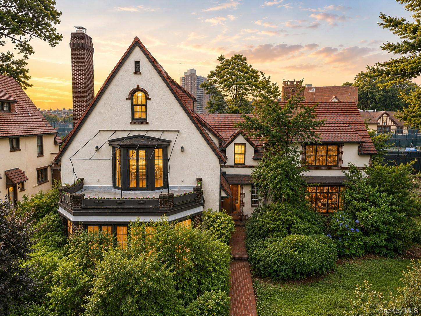 64 Dartmouth ST, Forest Hills, NY 11375
