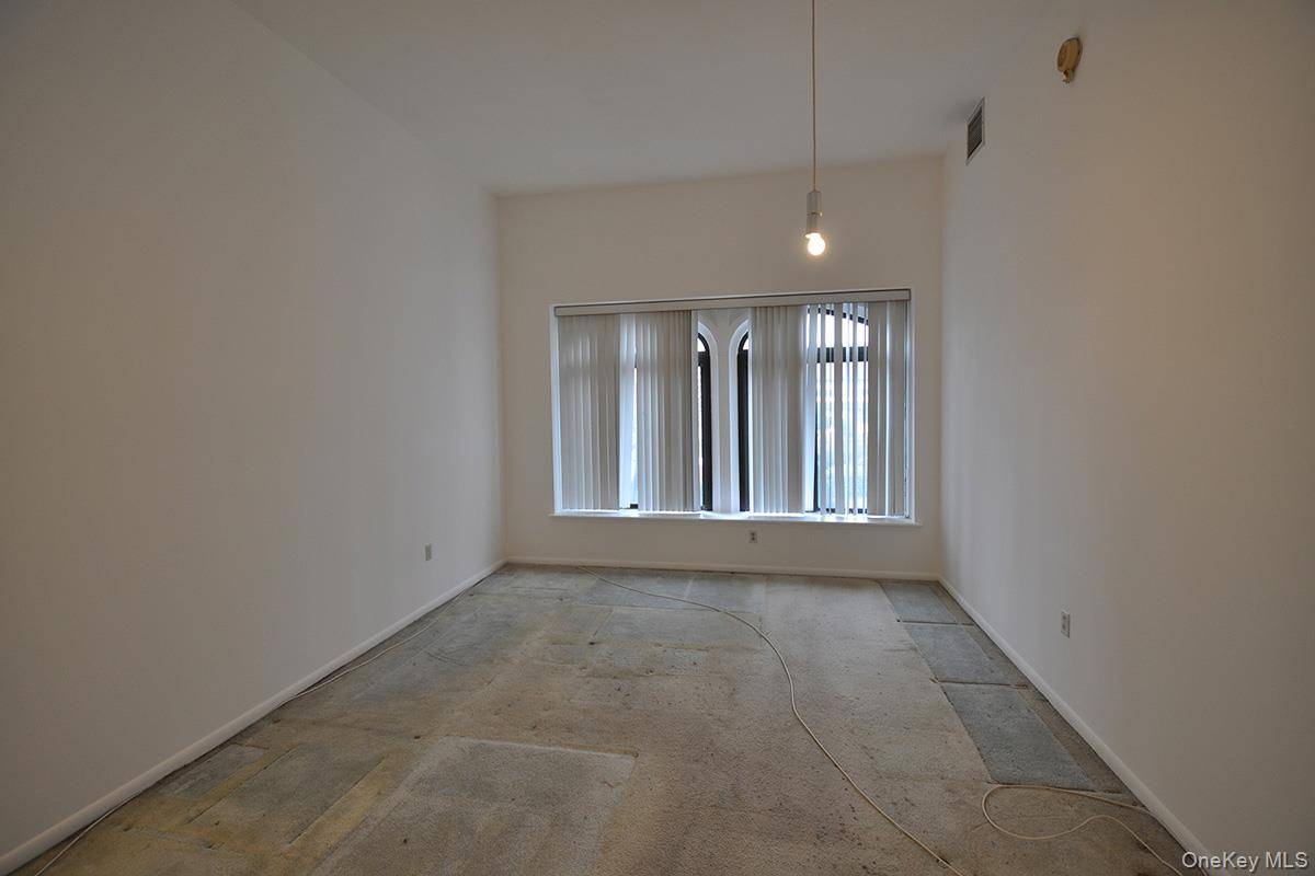 55 McKinley #D1-13, White Plains, NY 10606