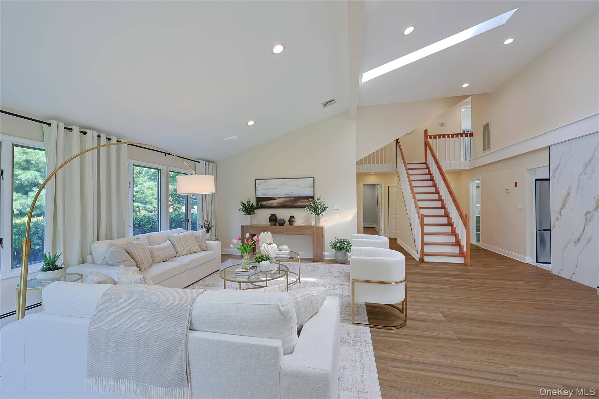 119 Harrow LN, Manhasset, NY 11030