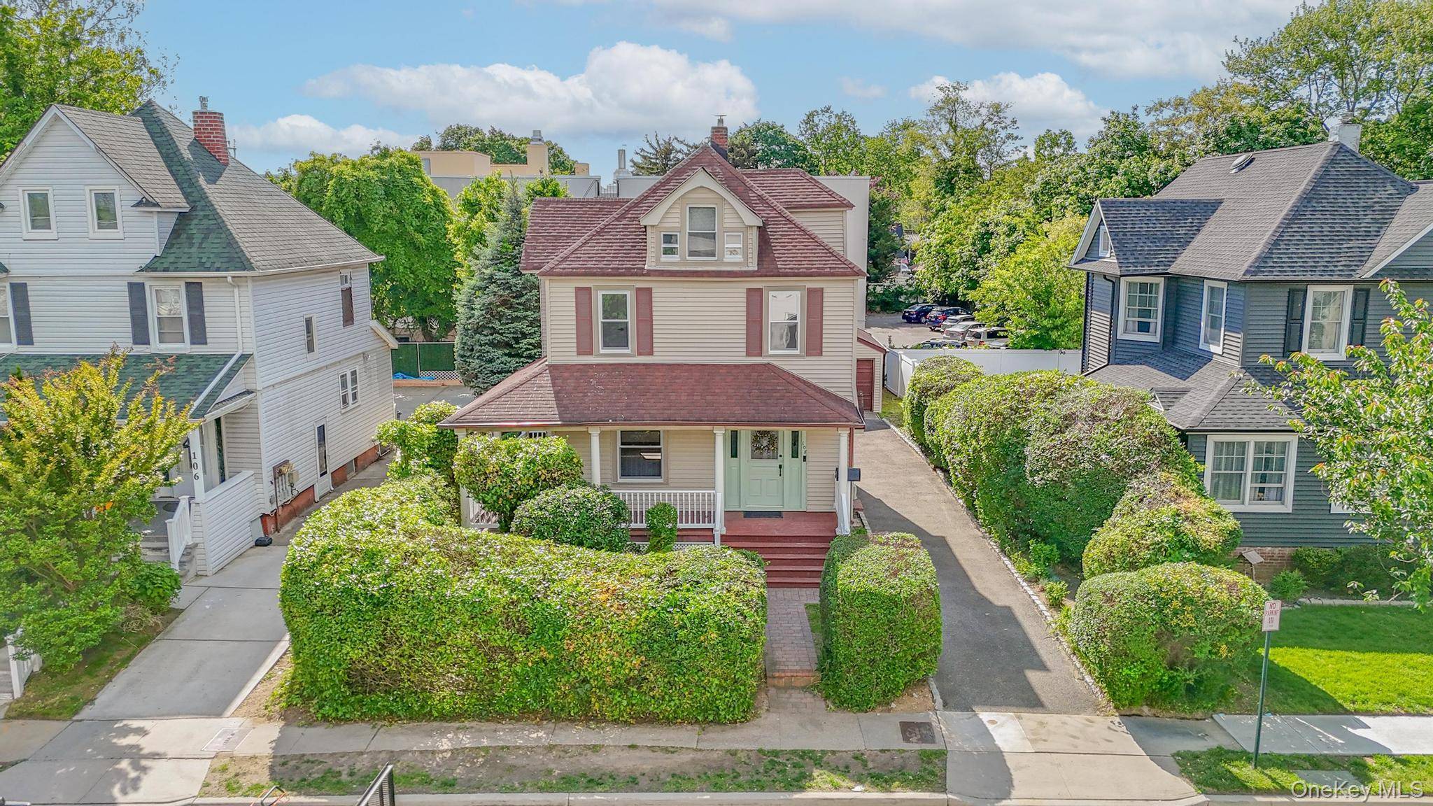 108 N Forest AVE, Rockville Centre, NY 11570