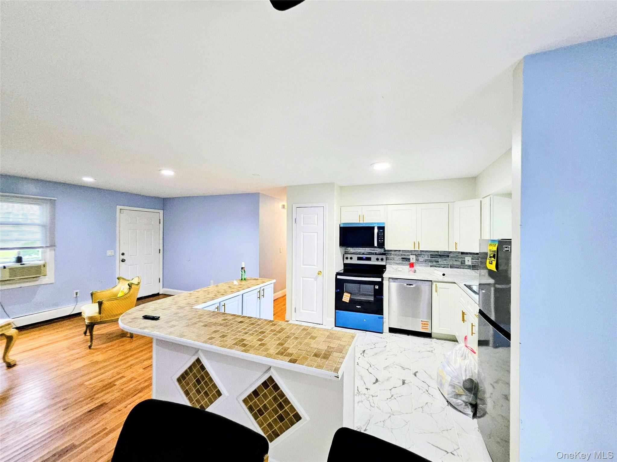 182 New York AVE, Bay Shore, NY 11706