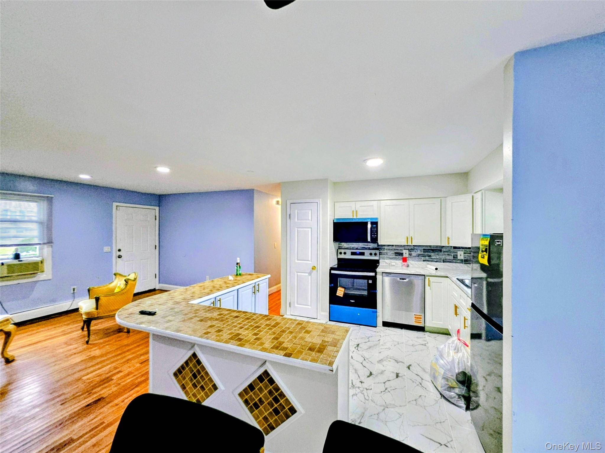 182 New York AVE, Bay Shore, NY 11706