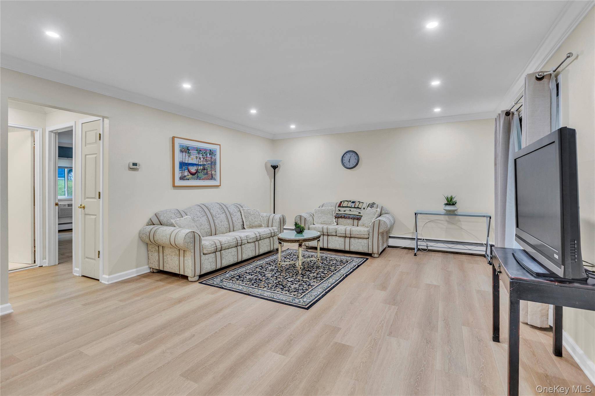 45 Richmond BLVD #2B, Ronkonkoma, NY 11779