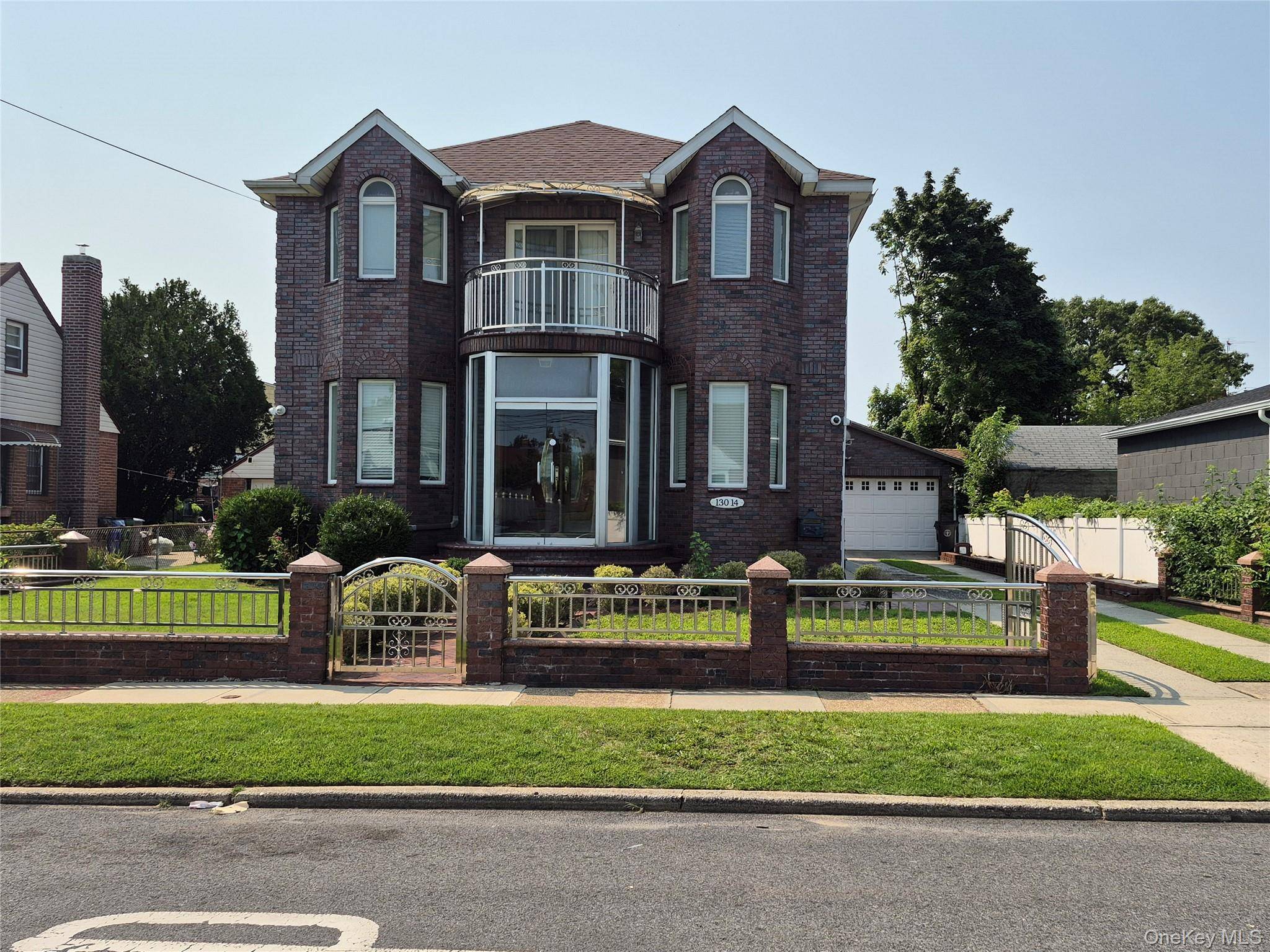 13014 221st ST, Laurelton, NY 11413