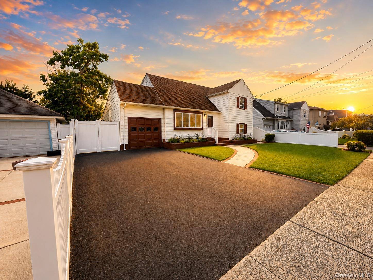984 Hayes ST, Baldwin, NY 11510