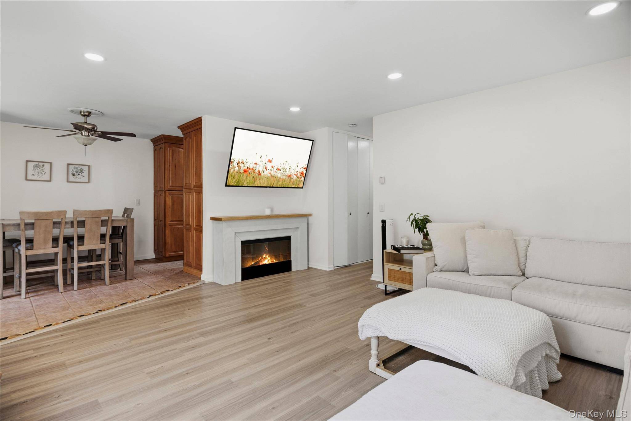 36 Richmond BLVD #4A, Ronkonkoma, NY 11779