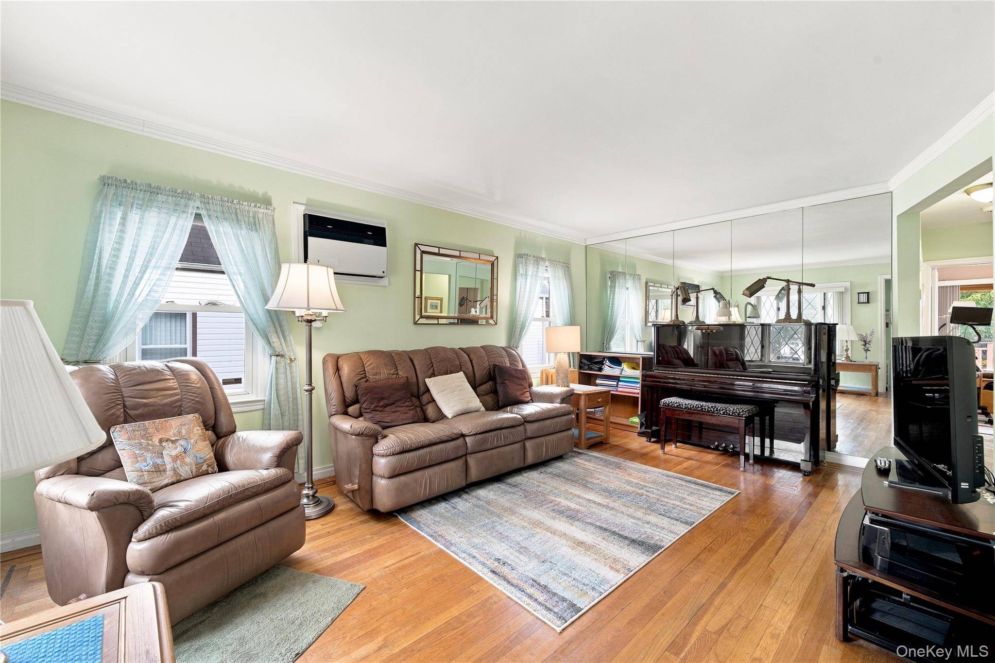 4850 188th ST, Fresh Meadows, NY 11365