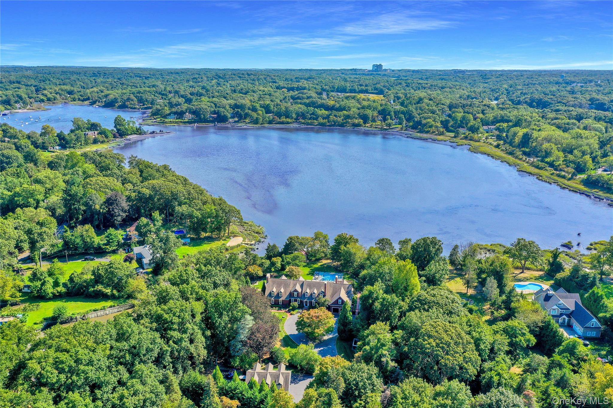 63 Dyke RD, Setauket, NY 11733