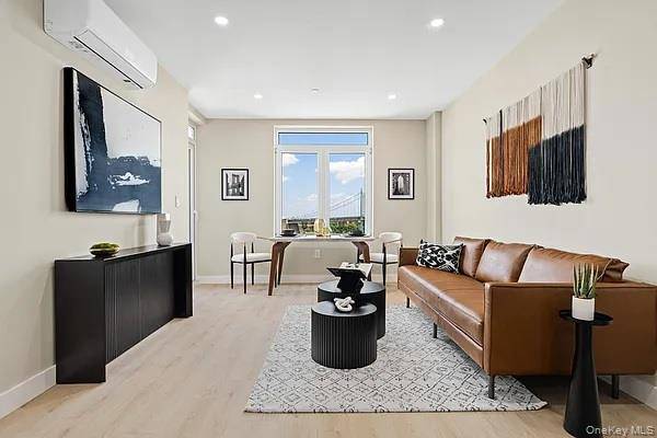 26-15 4th ST #2I, Astoria, NY 11102
