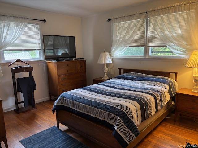 59 Edgewood AVE, Oakdale, NY 11769
