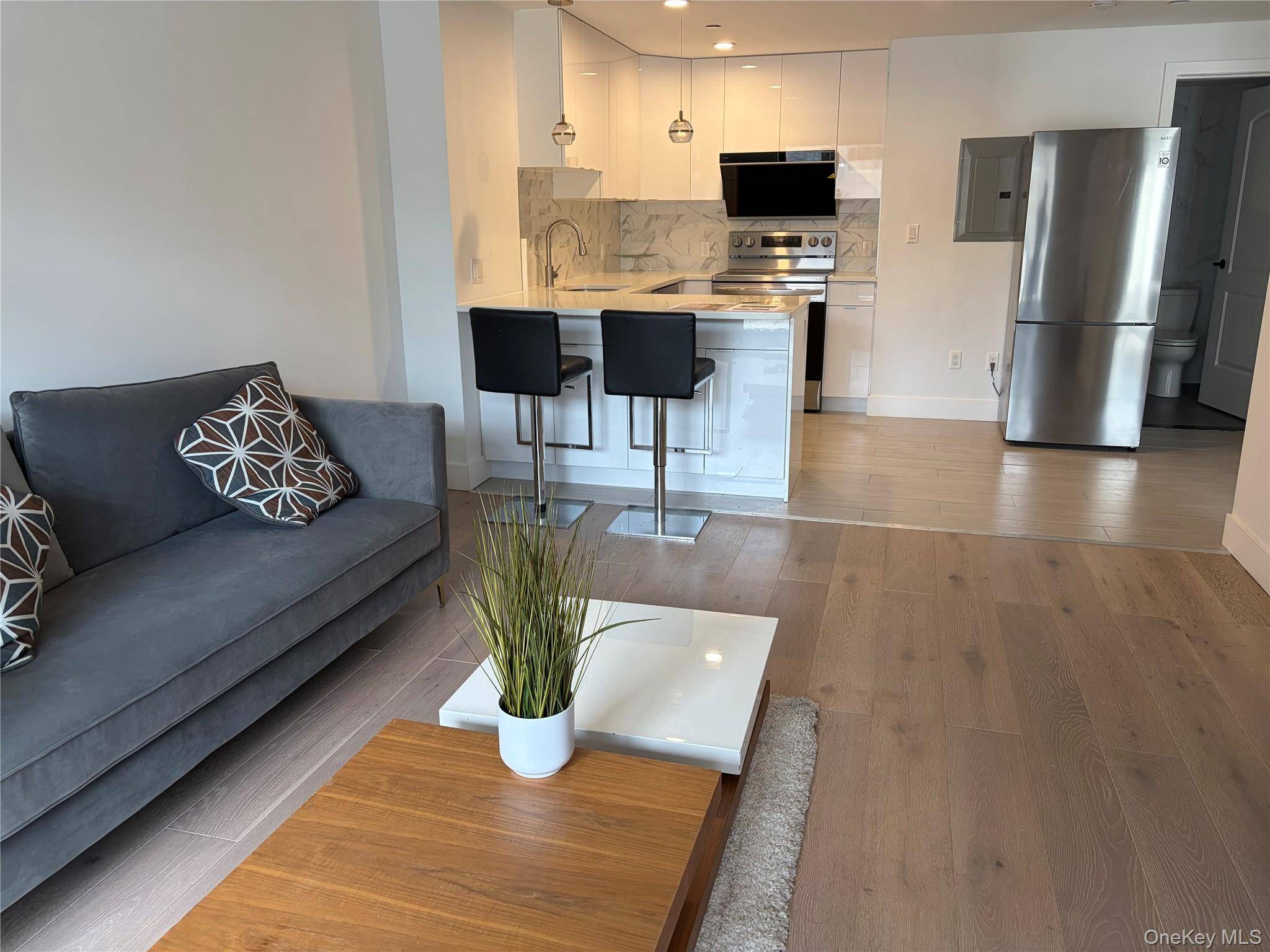 52-16 Roosevelt AVE #2C, Woodside, NY 11377