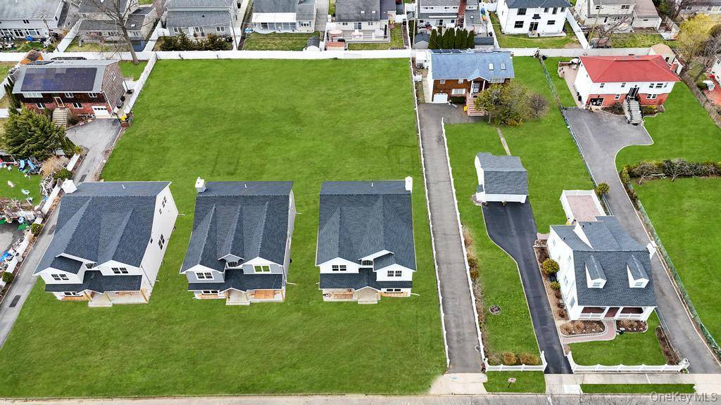 89 west AVE, Hicksville, NY 11801