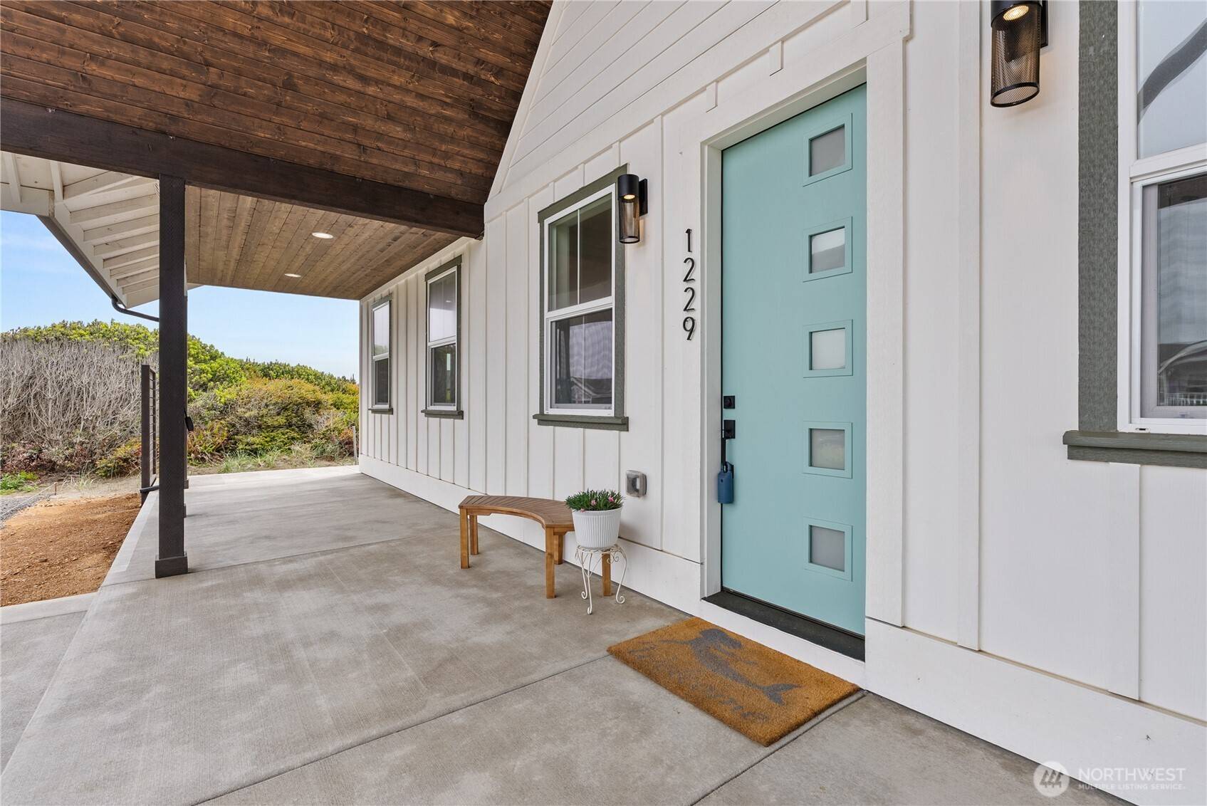 1229 Channel AVE SW, Ocean Shores, WA 98569