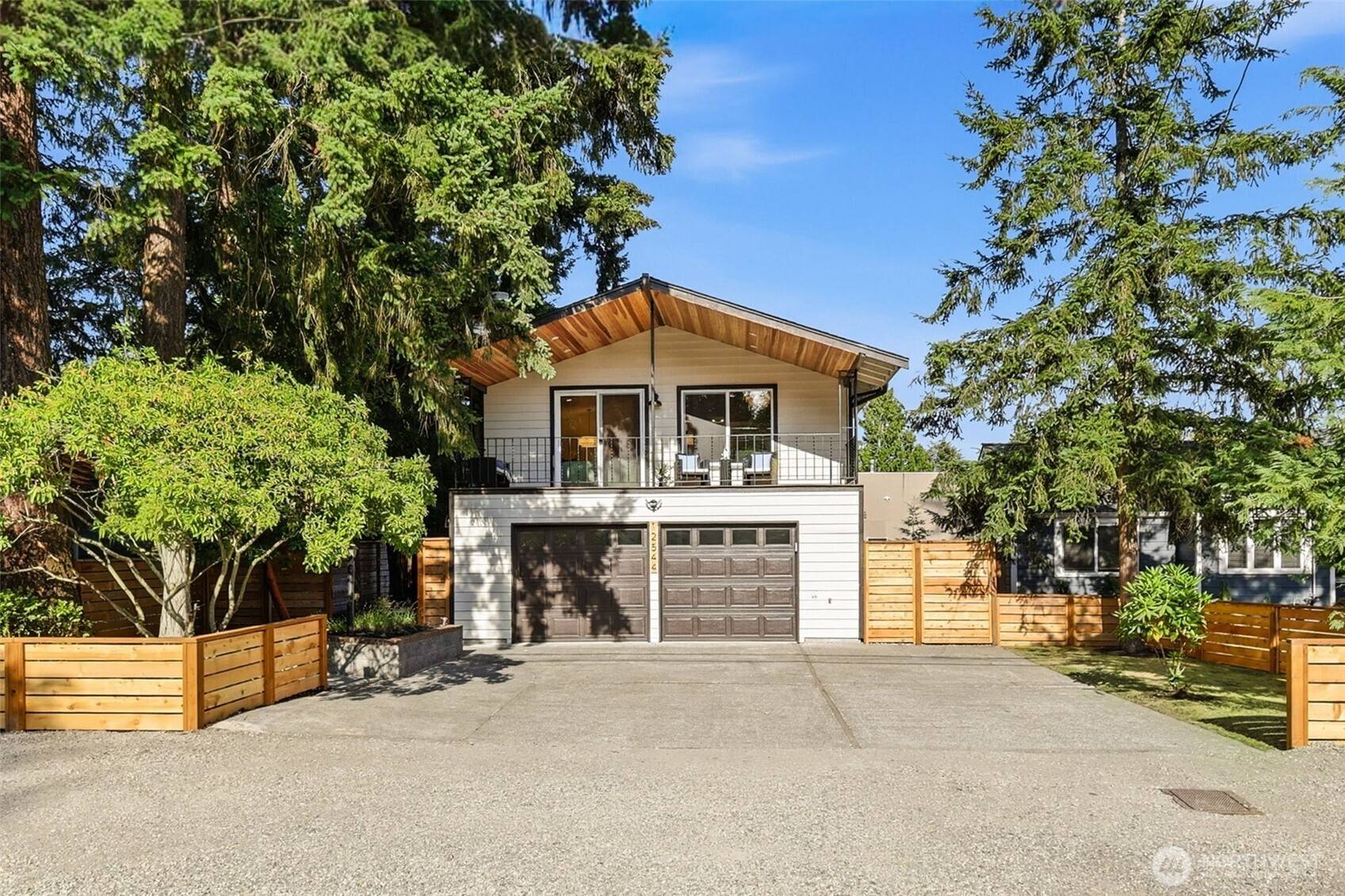 12544 25th AVE NE, Seattle, WA 98125