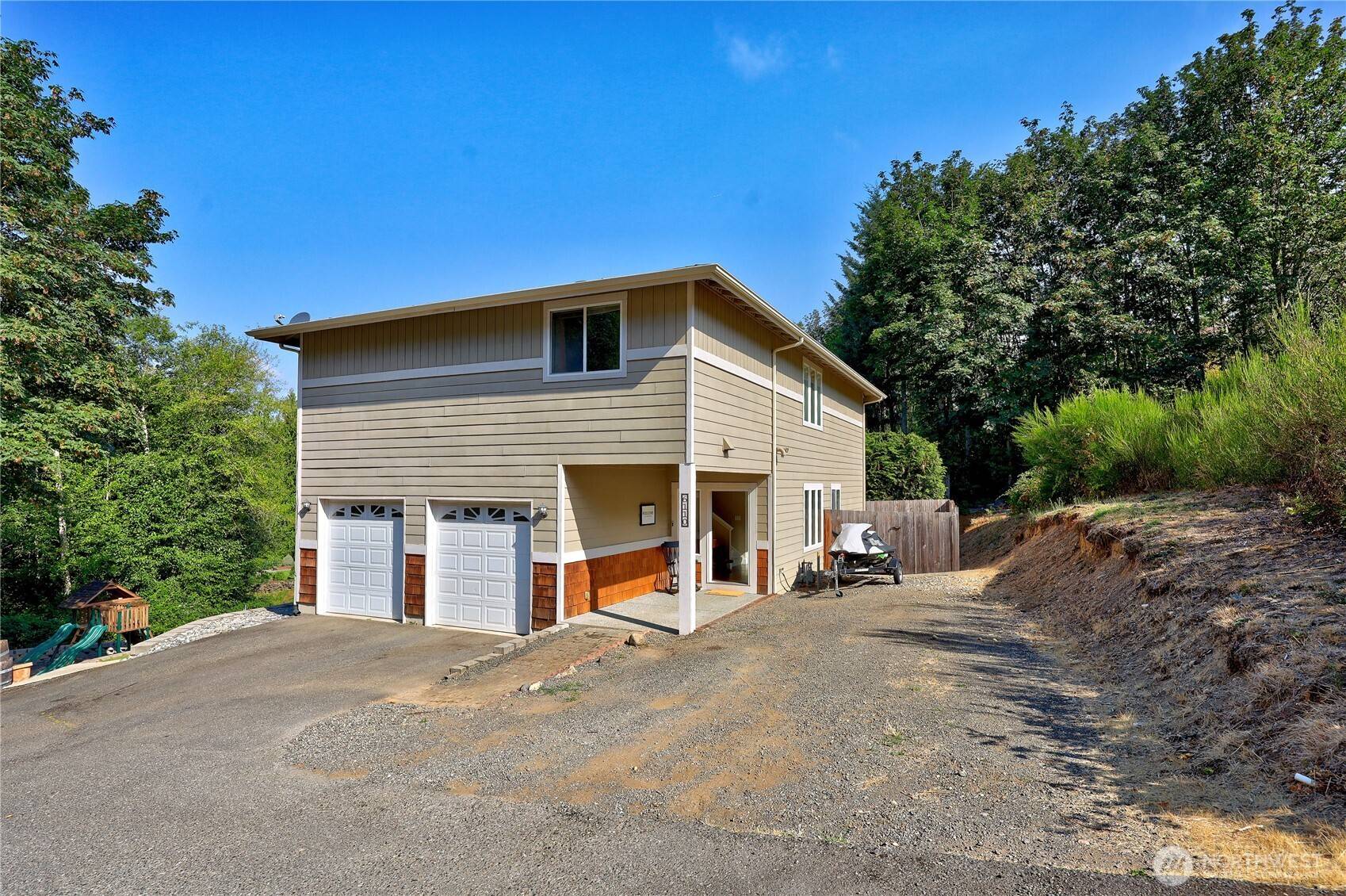 6110 Lakemont LN, Bremerton, WA 98312