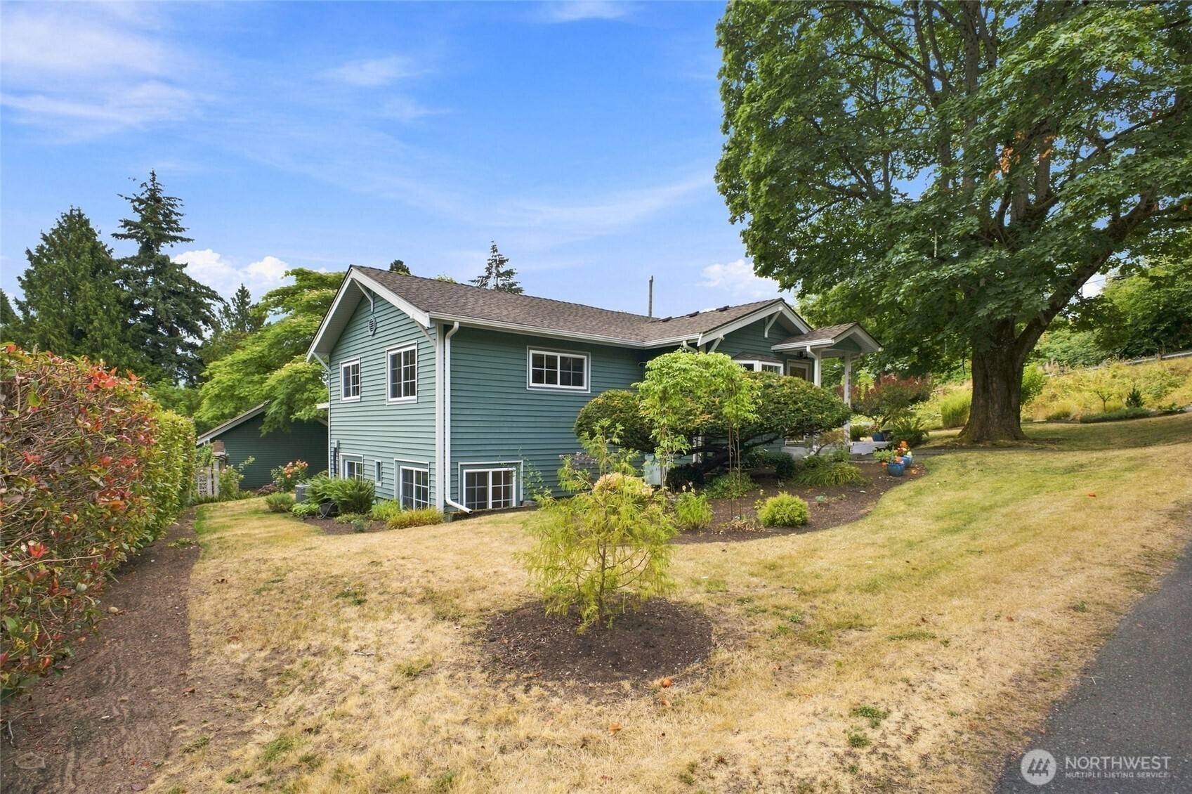 9854 Occidental AVE S, Seattle, WA 98108